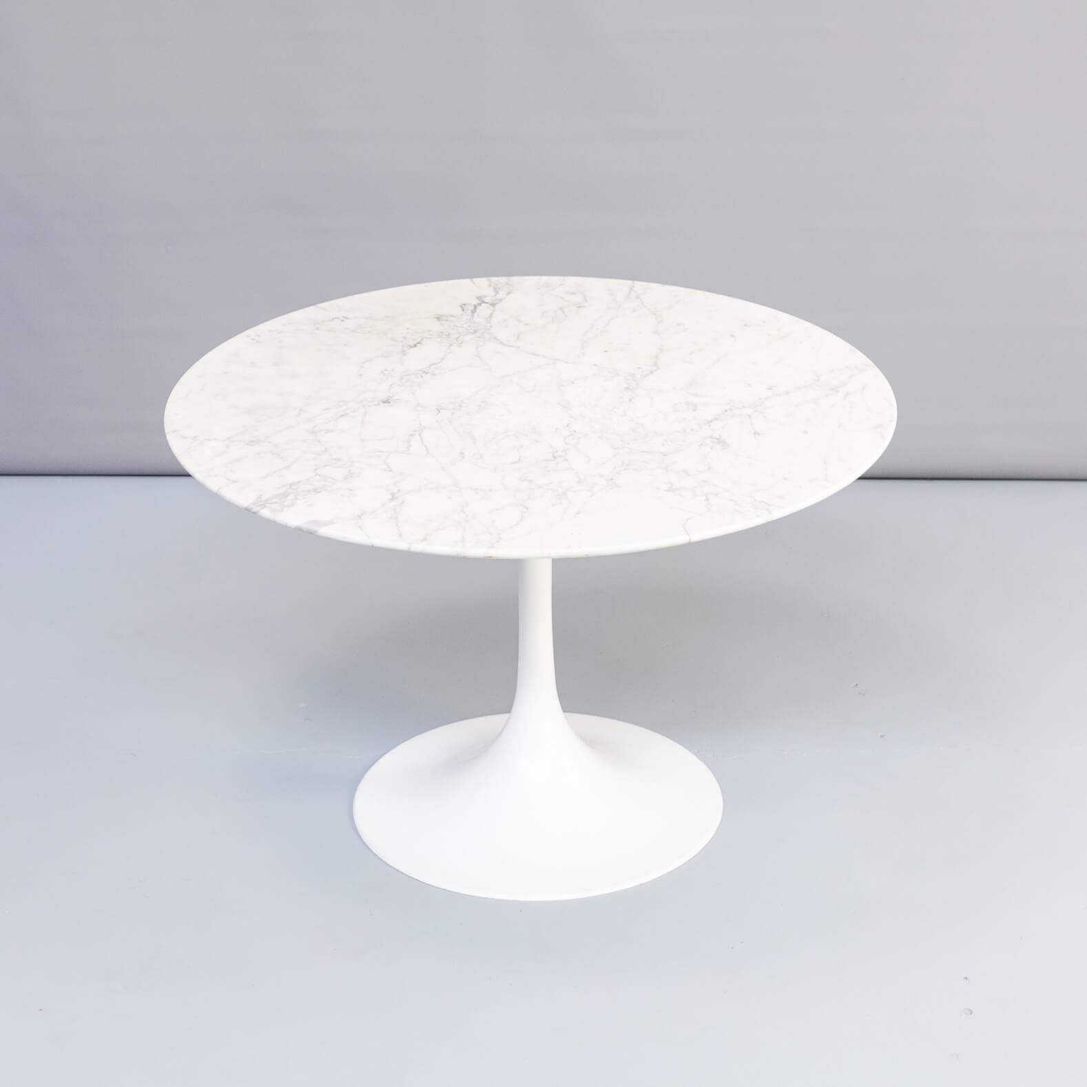 Unknown 1960s Marble Round Table on Trumpet Foot Attr Rudi Bonzanini For Sale