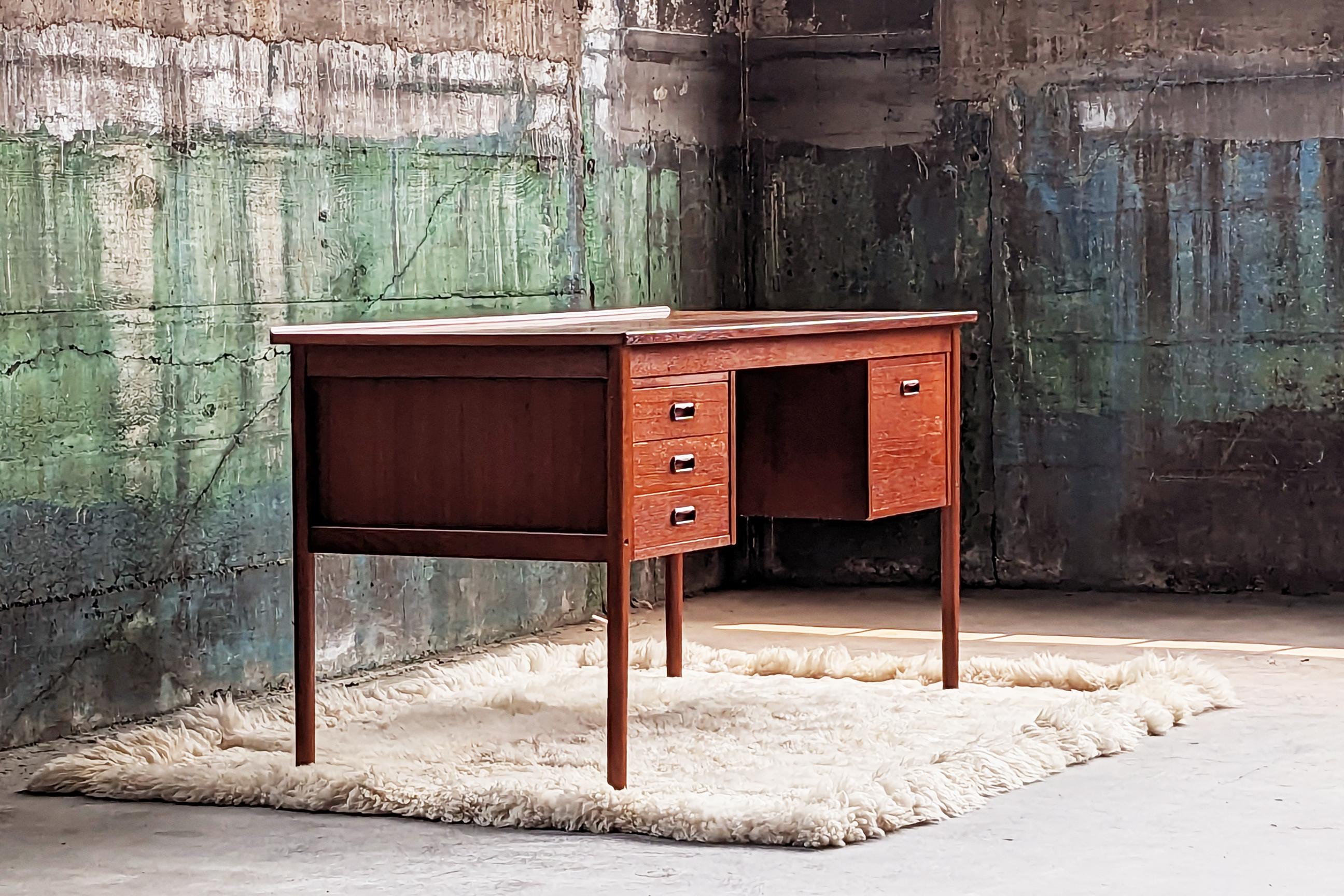 Mid-20th Century 60s Mid Century Danish Teak Rosewood Arne Vodder Exec. Desk w/ Bookshelf drawers For Sale