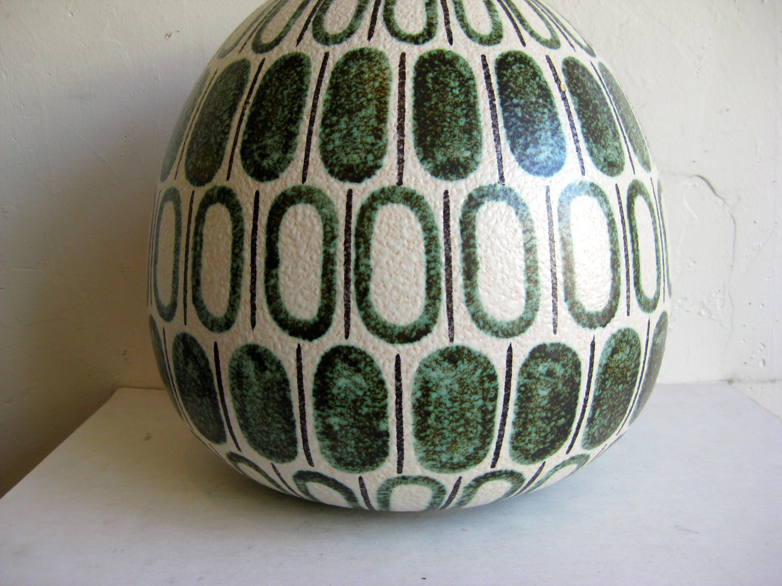 Modernist Ruscha Studio Ceramic Pottery Monumental Vase West Germany Bauhaus In Good Condition In San Diego, CA