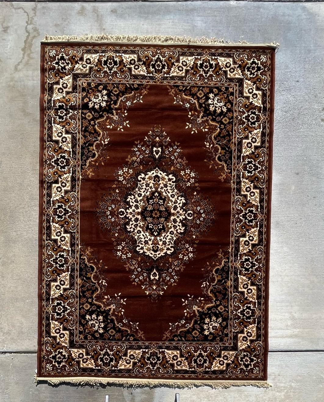 Provenant d'une collection folle qui a été conservée pendant des décennies !
Tous les nouveaux tapis vintage des années 60/70 UNUSED !

 MOSSUL Tapis Rya marron

Créateur : Mossul

100% Authentique ! !!

Condit : Nouveau avec les étiquettes, état