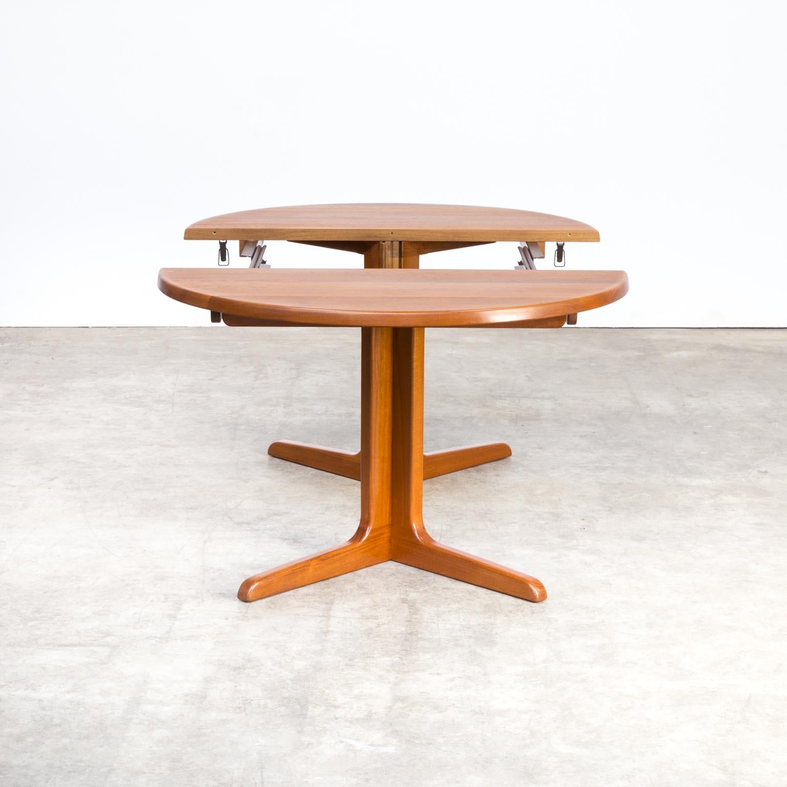 1960s Niels Bach extendable dinner table for Niels Bach a/s. Good condition consistent with age and use.