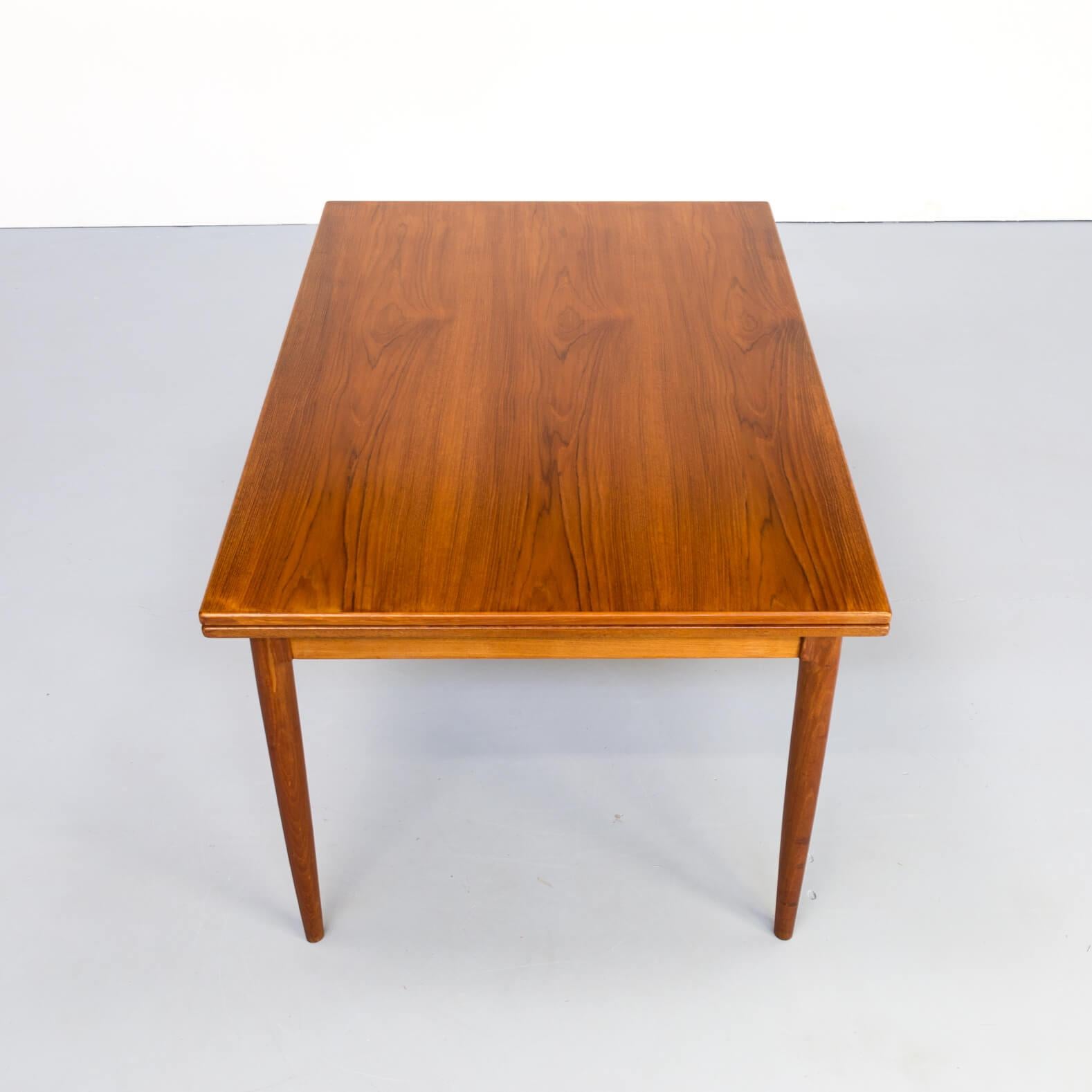 jl moller dining table