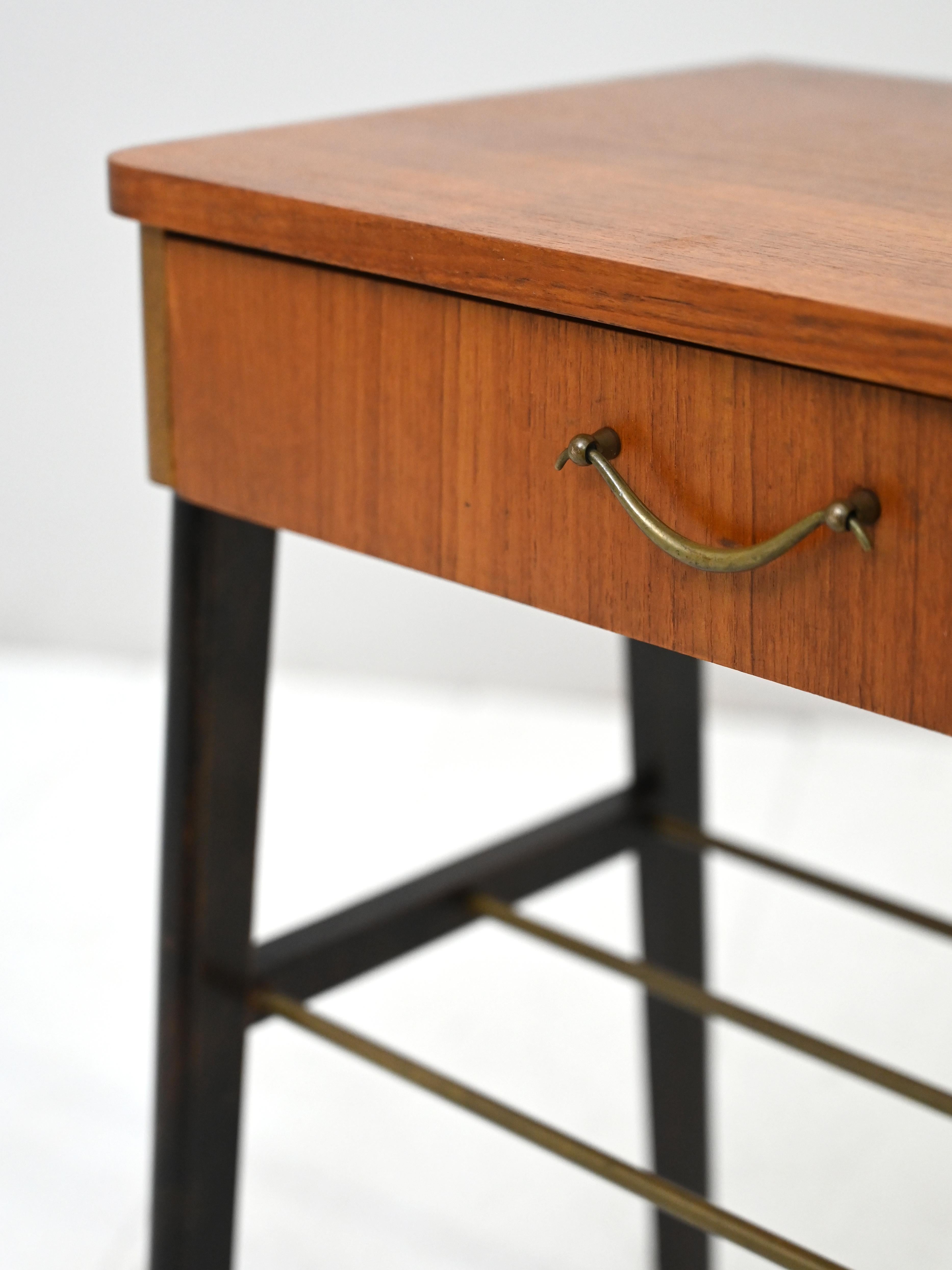 Metal 60s nightstand with metal details For Sale