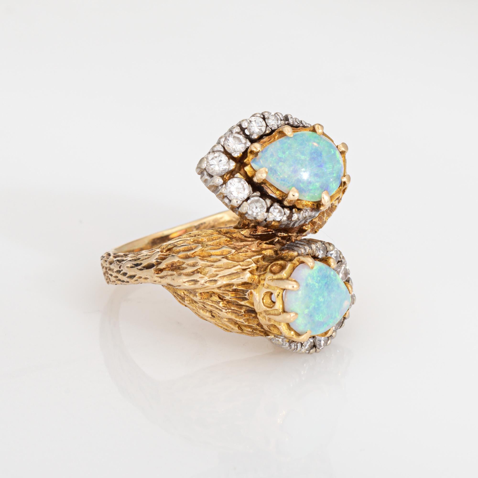 Moderno Anello opale e diamante anni '60 Toi et Moi Vintage in oro giallo 18k Sz 4 Gioielli di pregio in vendita