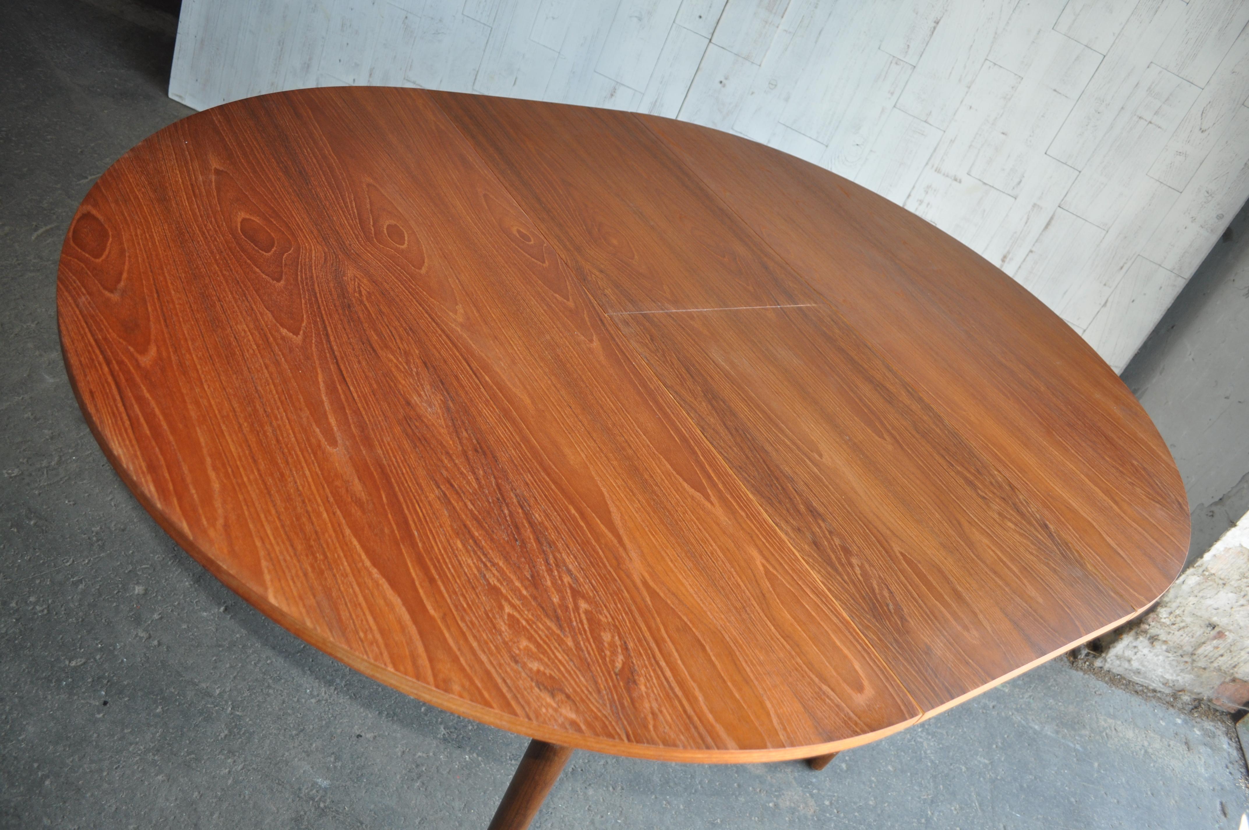 1960s Original G Plan E Gomme Vintage Midcentury Round Extending Dining Table For Sale 4