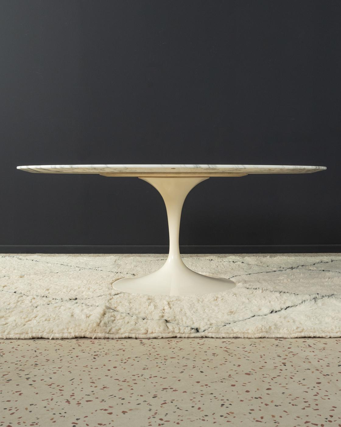 German 60s Oval Tulip Coffee Table by Eero Saarinen for Knoll For Sale