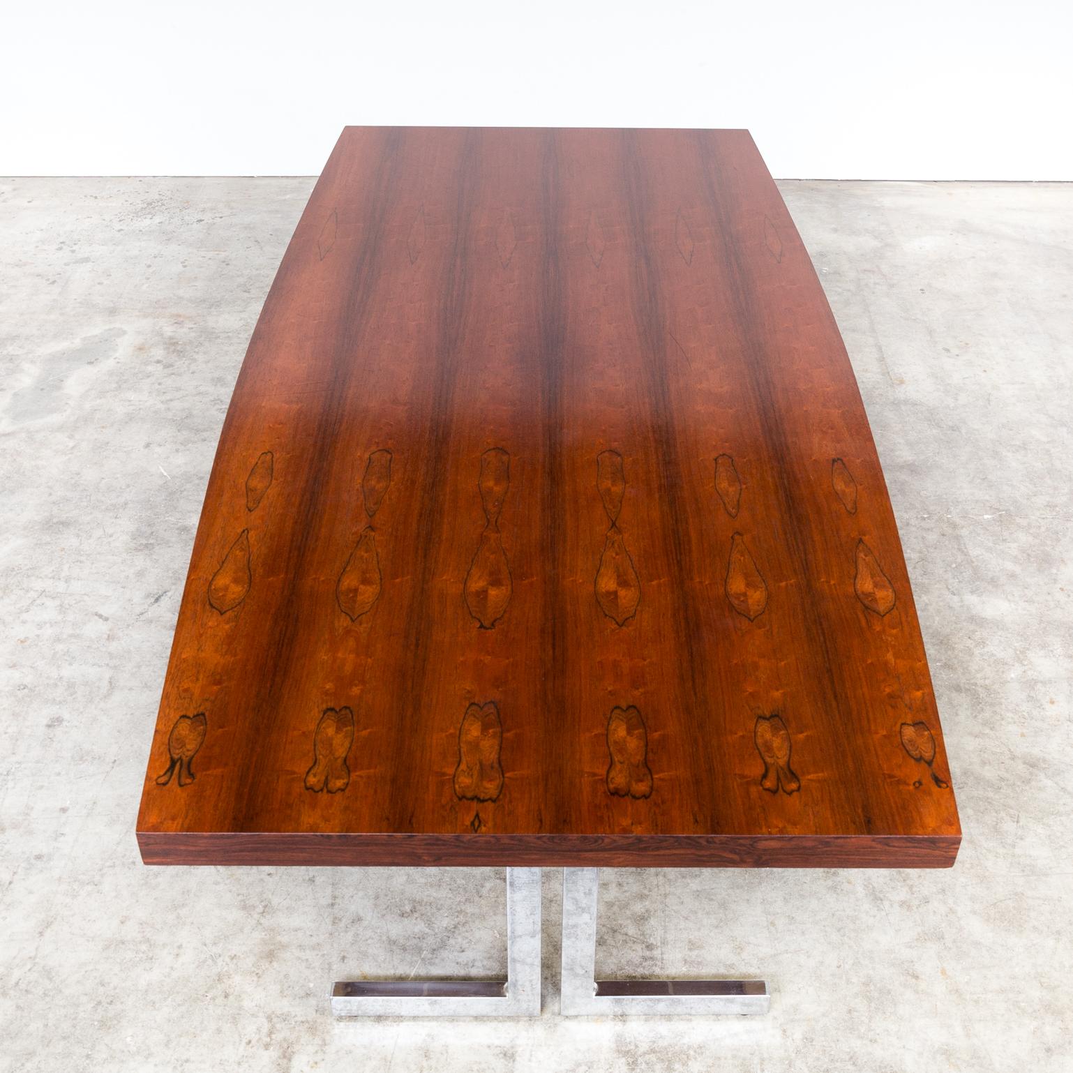 Mid-20th Century 1960s Oval Wood Veneer Dining Table for Kondor For Sale