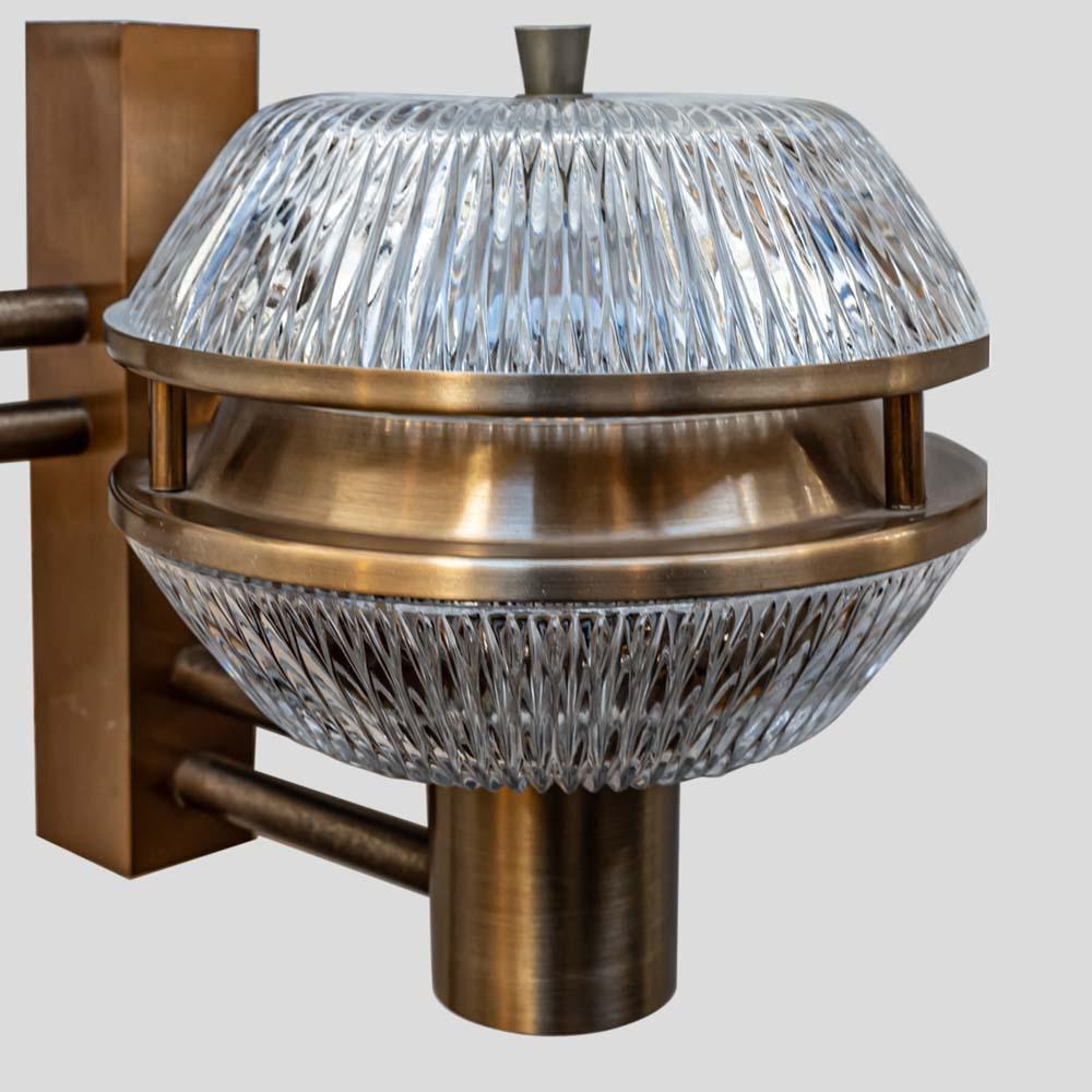 Milieu du XXe siècle Années 60 Paire d'appliques en acier bronzé Design/One en verre attribué à Sergio Mazza en vente