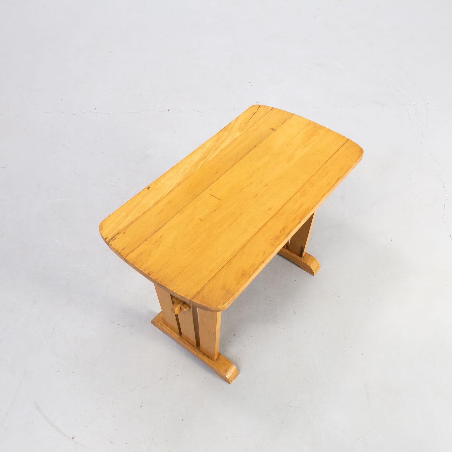 1960s Pine Side Table by Janni Van Pelt In Good Condition In Amstelveen, Noord