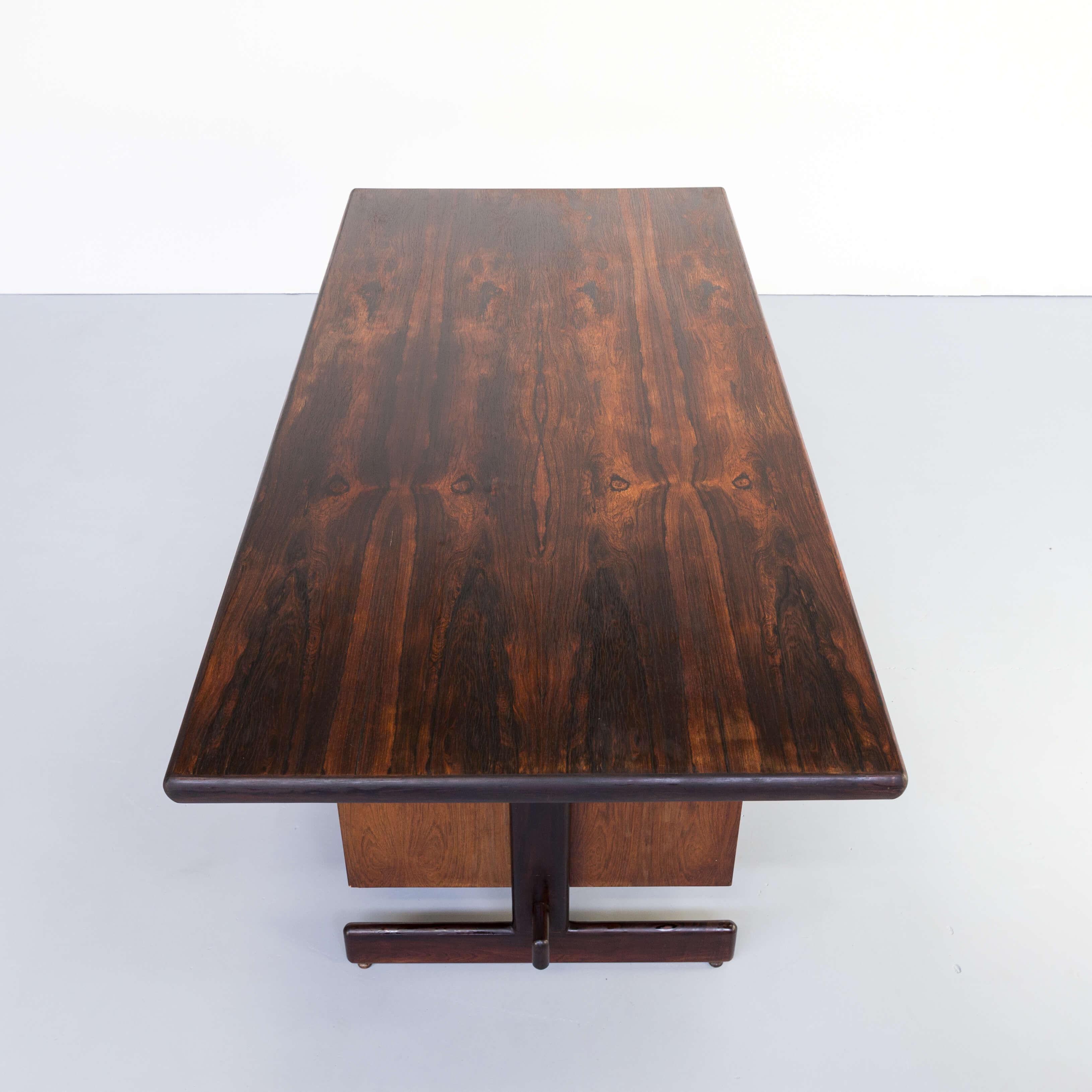Presidential Executive Rosewood Office Desk in the Manor of Serge Rodrigues For Sale 1