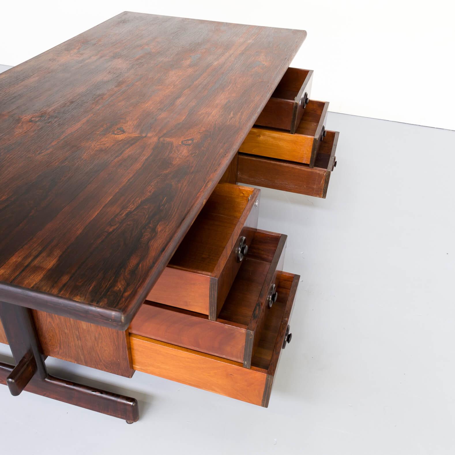 Presidential Executive Rosewood Office Desk in the Manor of Serge Rodrigues For Sale 3