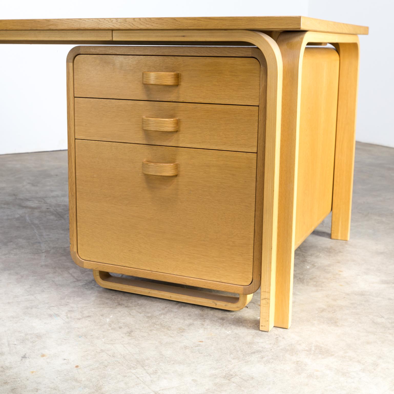 1960s Rud Thygesen & Johnny Sørensen Writing Desk for Magnus Olesen For Sale 2