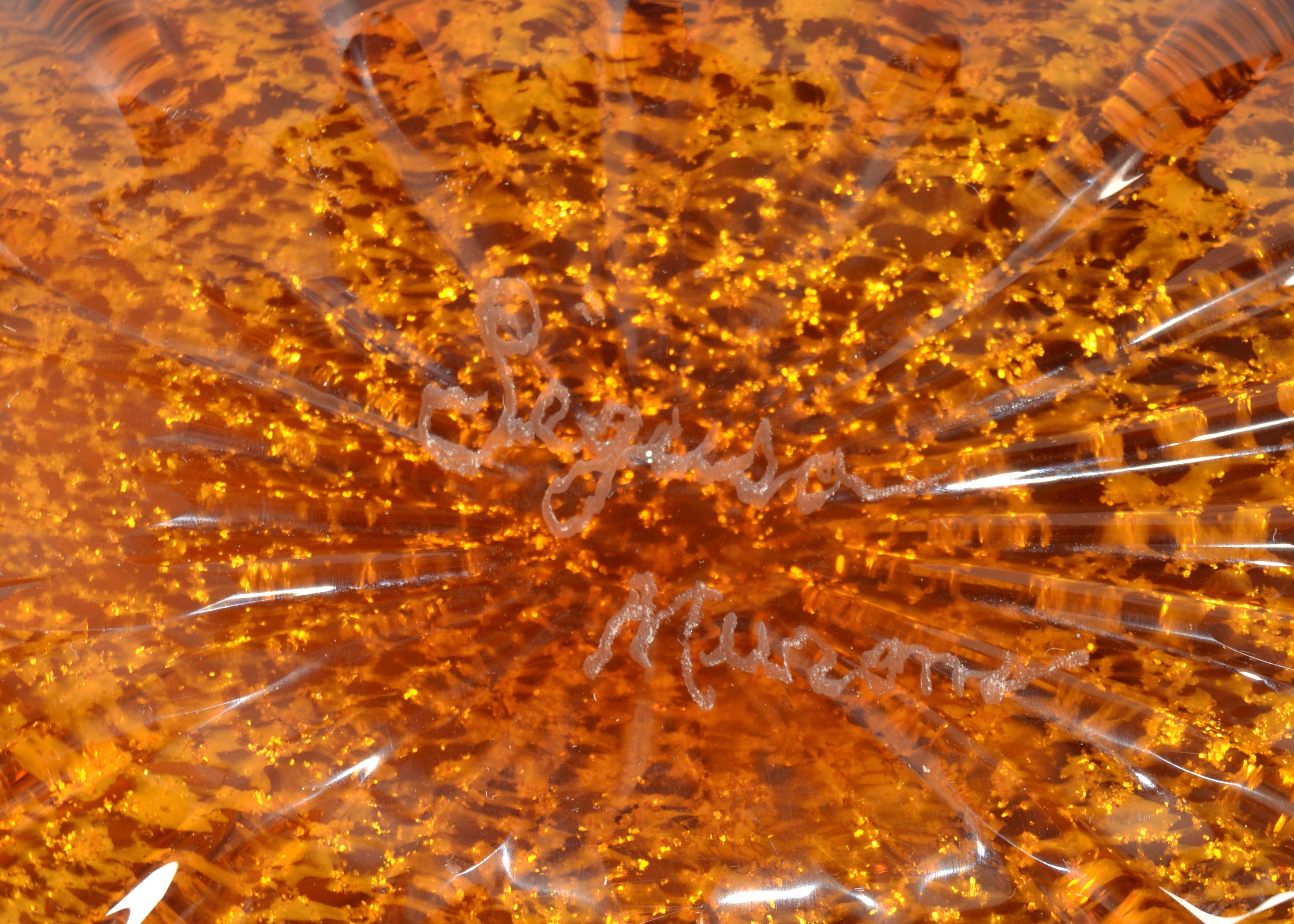 Vaso grande anni '60 di Seguso Murano, soffiato, scanalato e incamiciato d'oro. in vendita 8