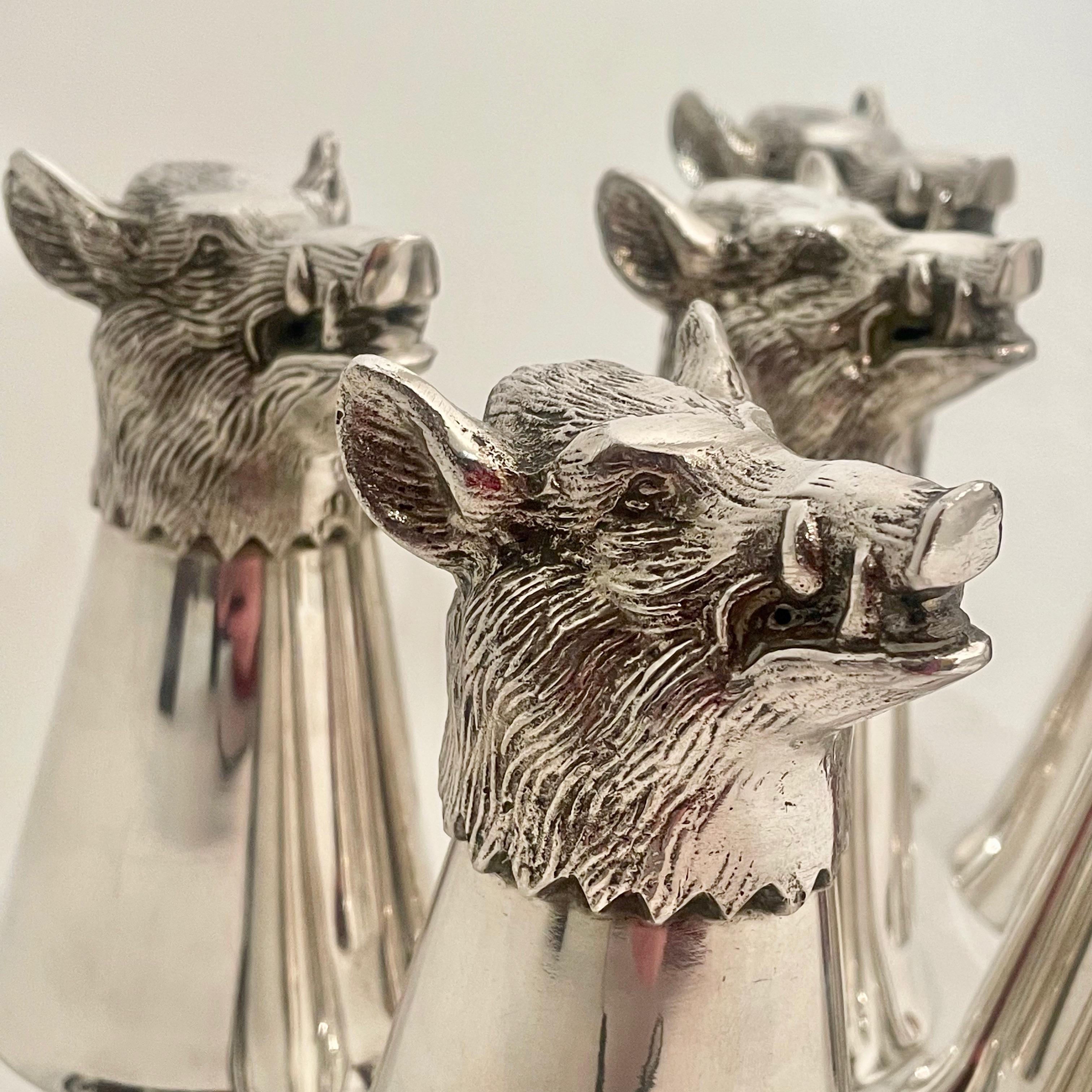 60''s versilberte Boar''s Head Cups von Valenti (Mitte des 20. Jahrhunderts) im Angebot