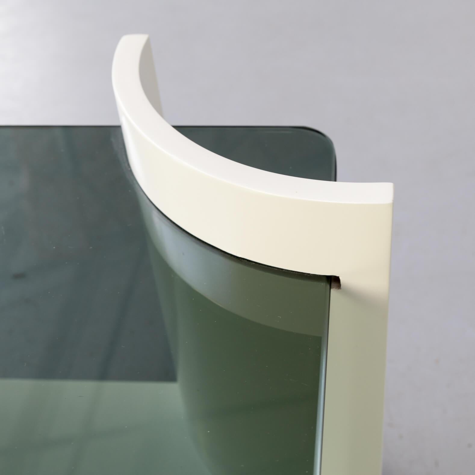 Tavolino da caffè quadrato di design AGE degli anni '60 in vendita 1