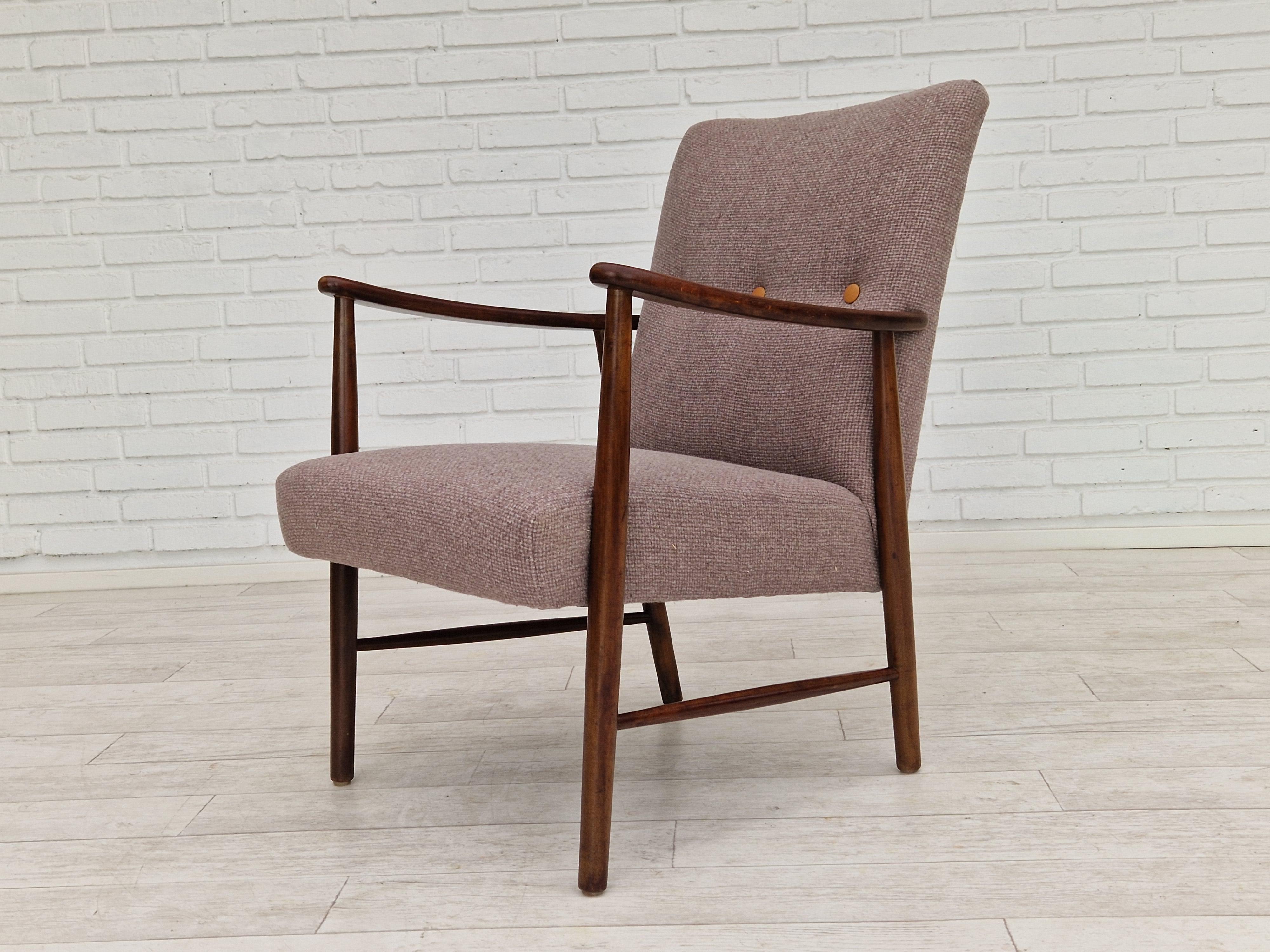 60s, design suédois, fauteuil remis à neuf, laine de mobilier. Bon état - En vente à Tarm, 82