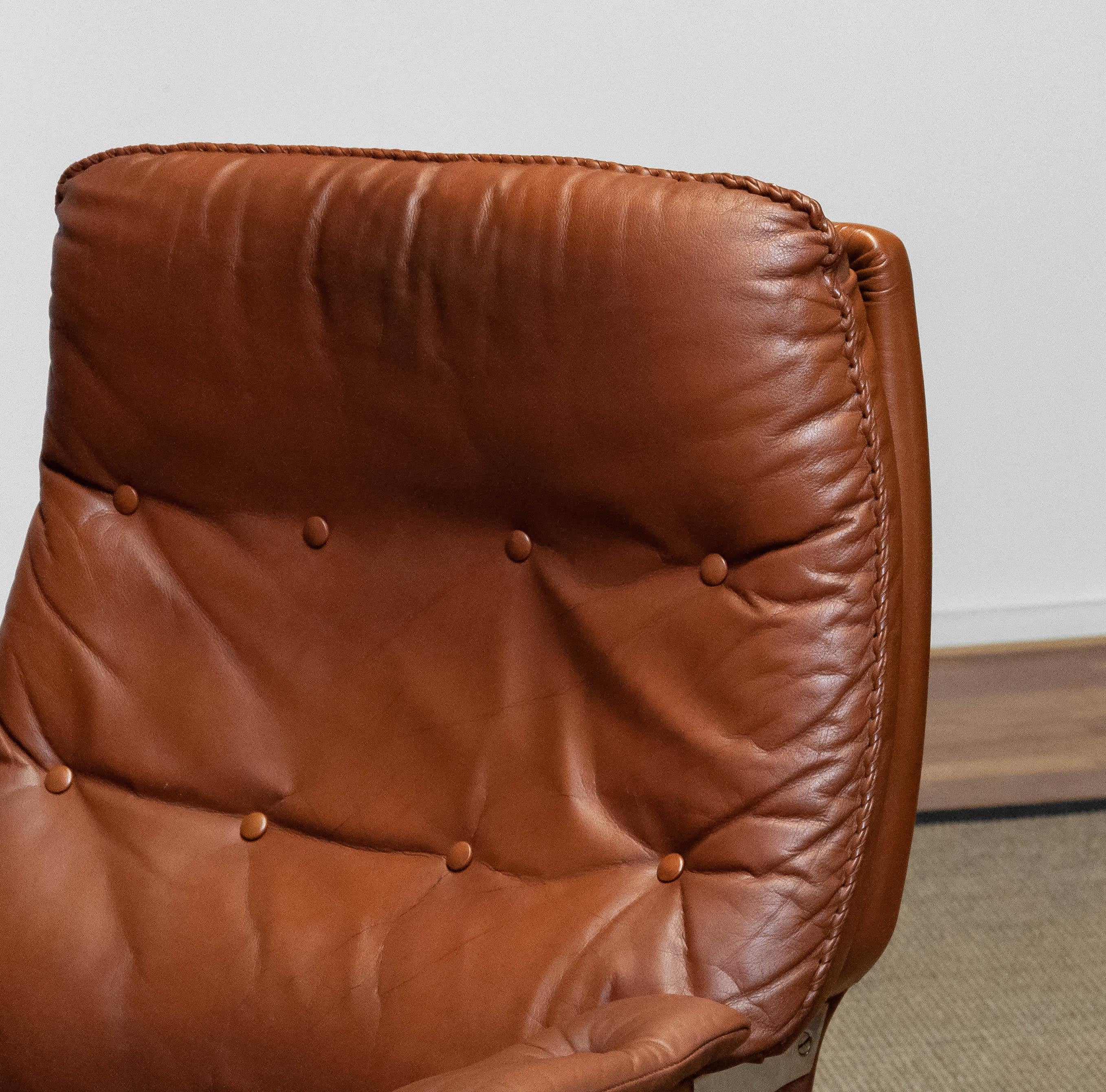 60s Tan Brown Handstitched Leather Swivel Chair by Arne Norell for Vatne Norway In Good Condition For Sale In Silvolde, Gelderland