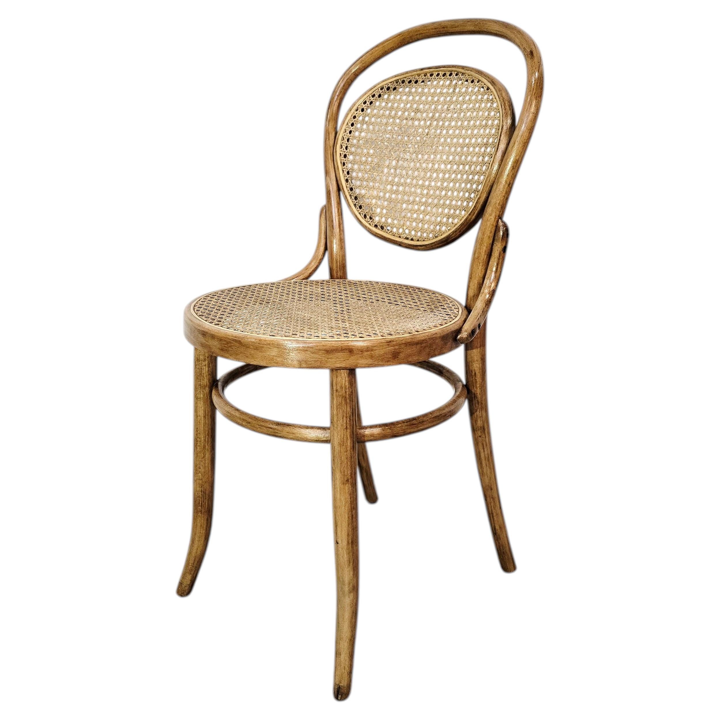 60er Jahre Thonet Stuhl Nr. 15, Bugholz und Rohr mit großer Patina im Angebot