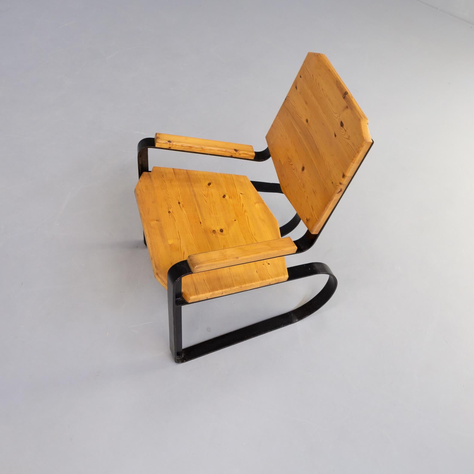 60s Unique Metal Cantilever Framed Lounge Chair with Pine Seat For Sale 2