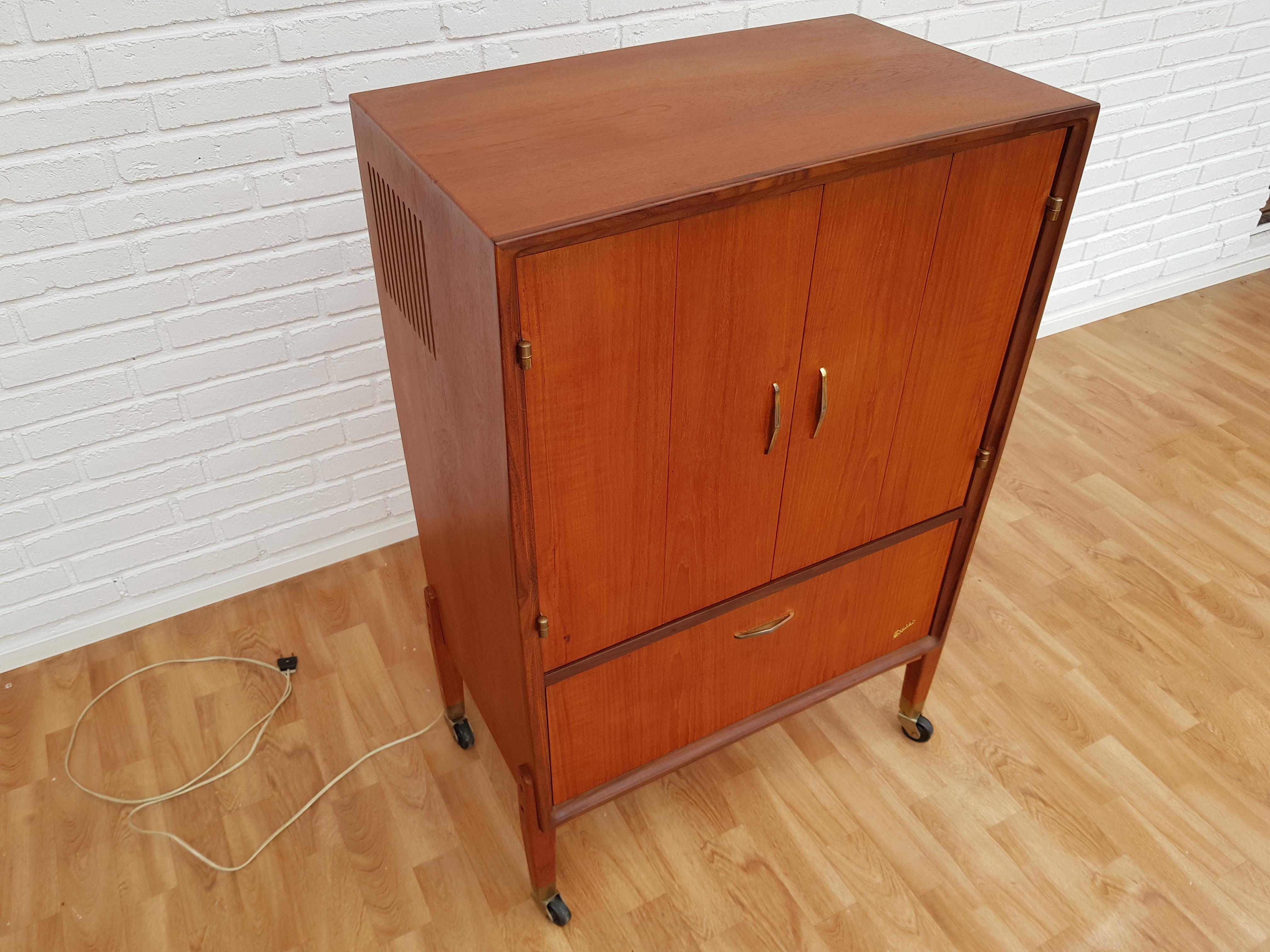 Danese Anni '60, mobile danese vintage per TV, grammofono, radio, Eltra Bella Vista, legno di teak in vendita