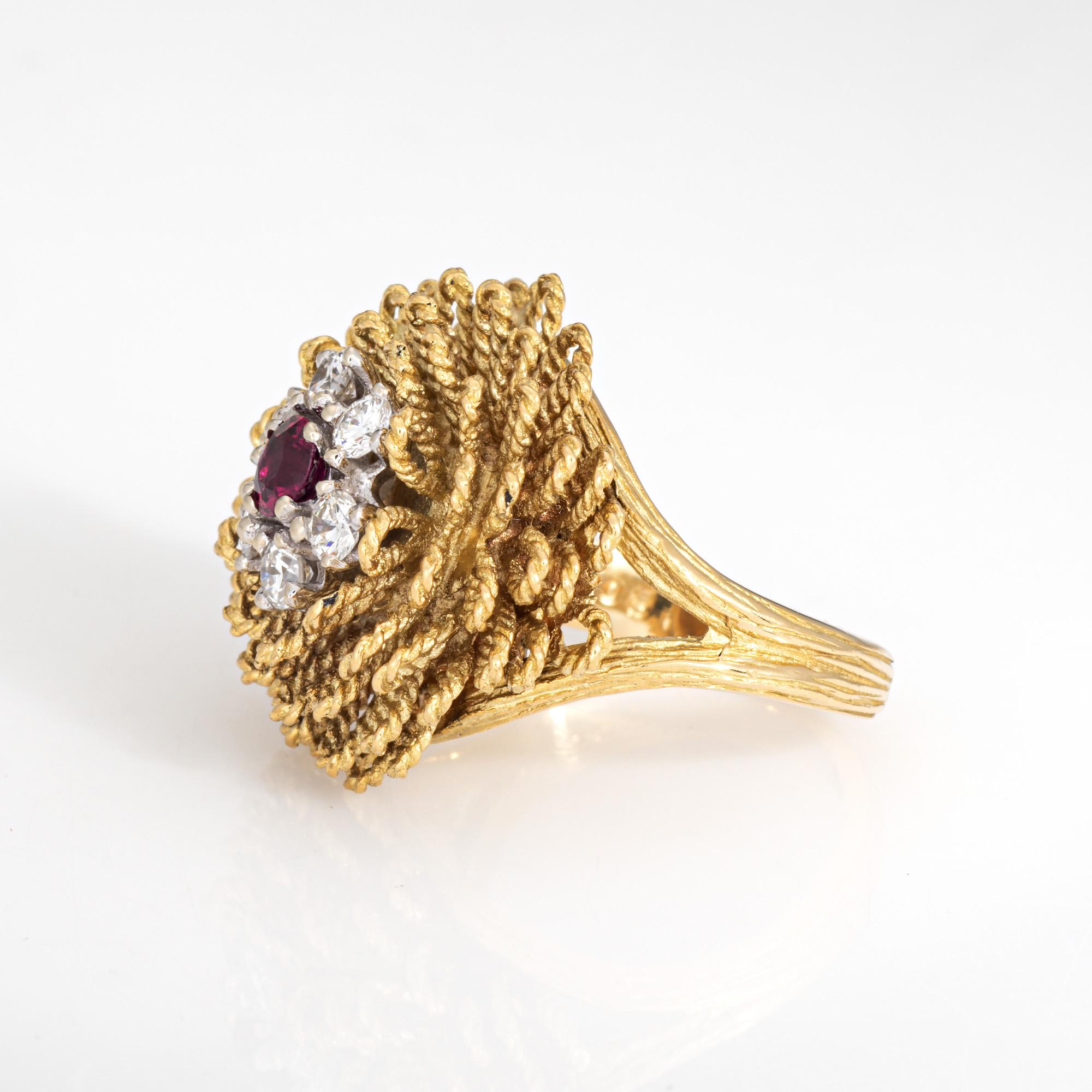 60s Vintage Diamant Rubin Ring Sz 5.25 18k Gelbgold Blume Cocktail-Schmuck (Rundschliff) im Angebot