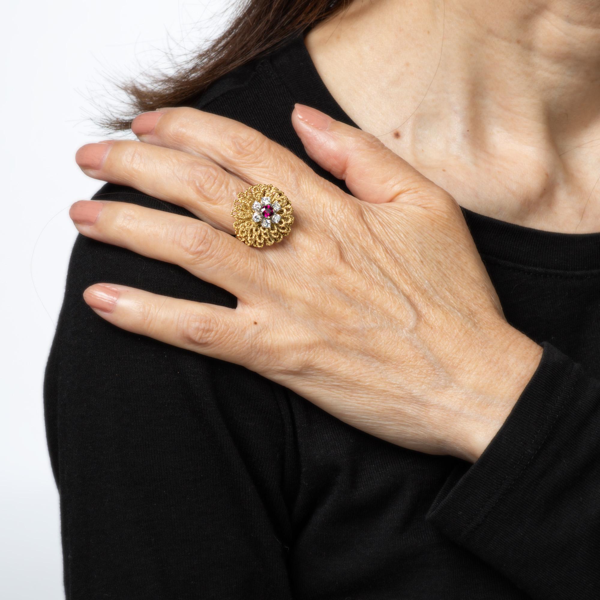 60s Vintage Diamant Rubin Ring Sz 5.25 18k Gelbgold Blume Cocktail-Schmuck Damen im Angebot