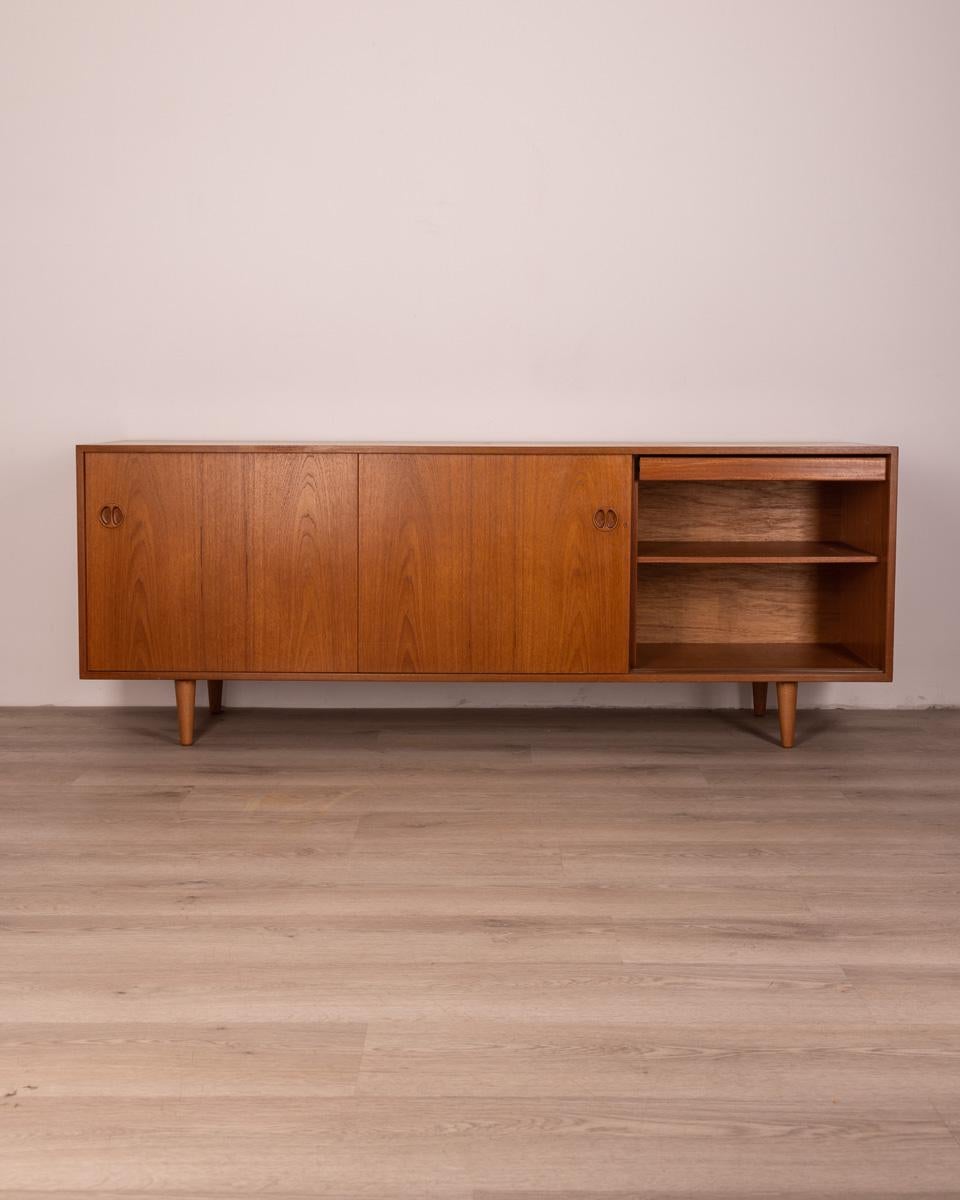 1960s Vintage Sideboard in Teak Wood Danish Design  In Good Condition For Sale In None, IT