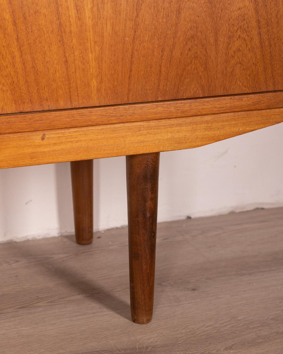 1960s Vintage Sideboard in Teak Wood Danish Design 2