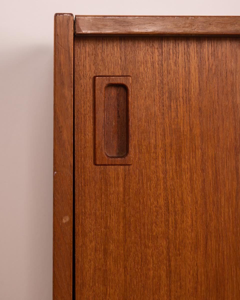 Vintage Sideboard in Teak Wood with Two Doors Danish Design, 1960s For Sale 1