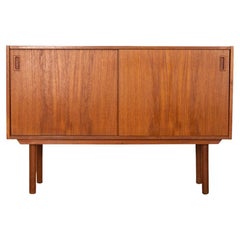 Vintage-Sideboard aus Teakholz mit zwei Türen, dänisches Design, 60er Jahre