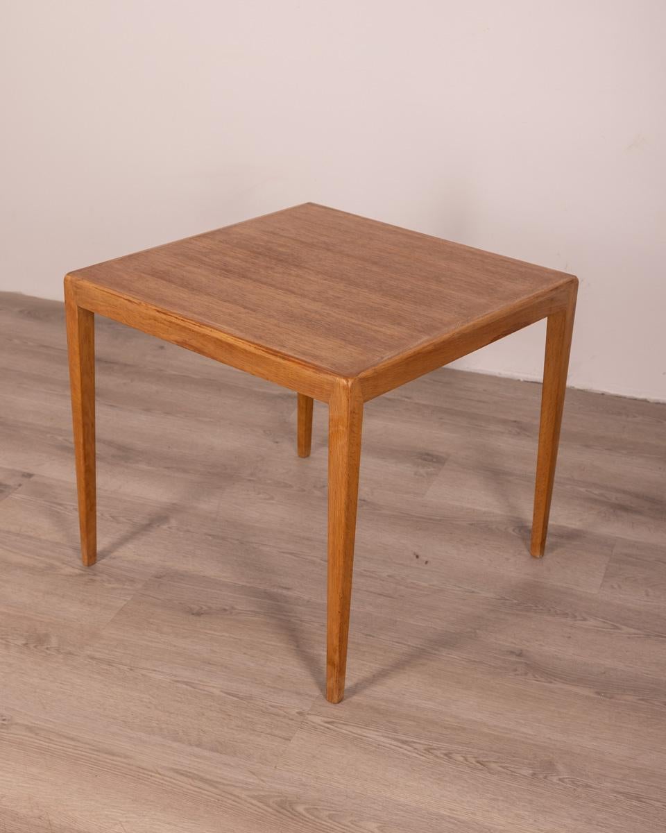Teak wood coffee table, Danish design, 1960s.

Conditions: In good condition, it shows signs of wear given by time.

Dimensions: Height 50 cm; Width 55 cm; Length 55 cm

Materials: Wood

Year of Production: Anni 60.