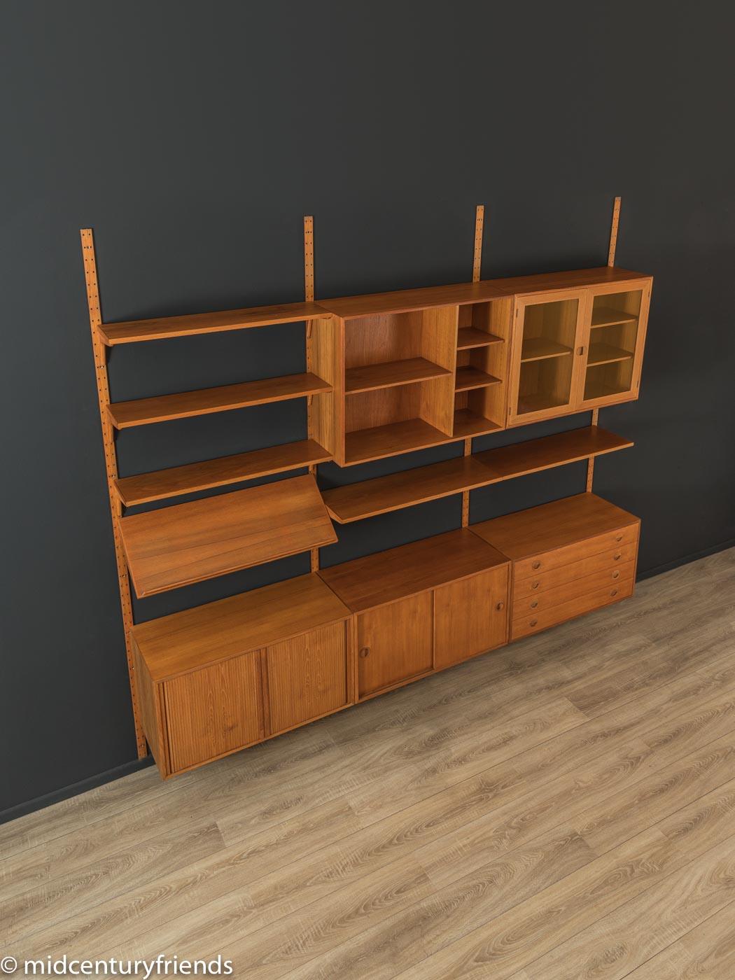 60s Wall Shelving System by HG Furniture, with Showcase, Magazine Rack, Drawers In Good Condition In Neuss, NW
