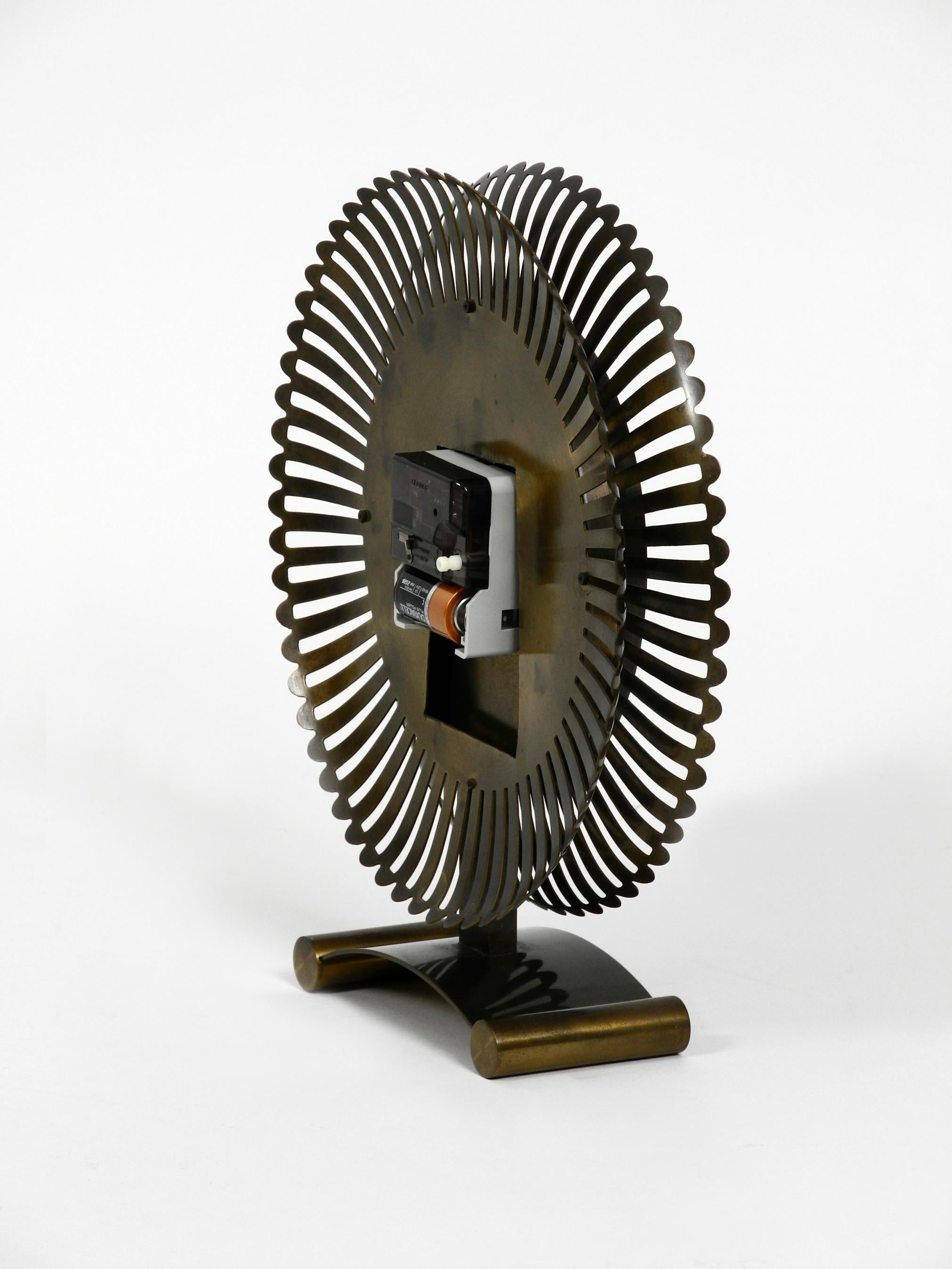 1960s Extra Large Brass Atlanta Universe Sunburst Table Clock 7