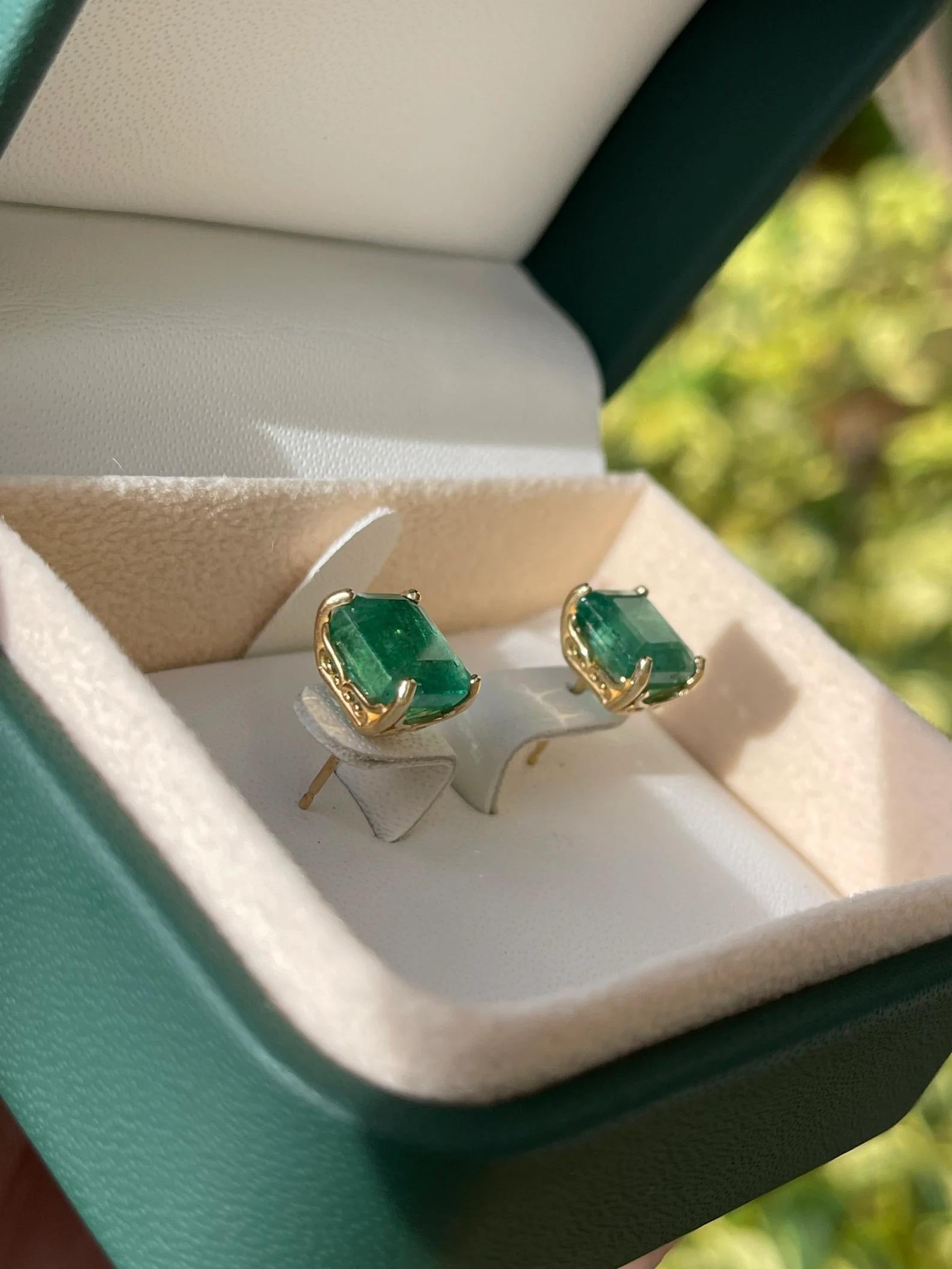 6.0tcw Full Ear Coverage Natural Green Emerald Stud Earrings Yellow Gold 14K In New Condition For Sale In Jupiter, FL