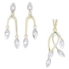 .61 Carat Round Brilliant Diamond Earrings & Pendant Set, 18k Yellow Gold Leaves