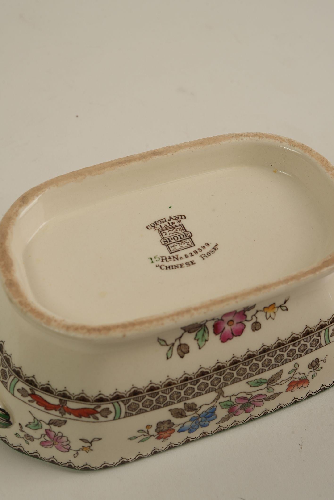61-piece Spode Chinese Rose Pattern Dinner Service For Sale 4