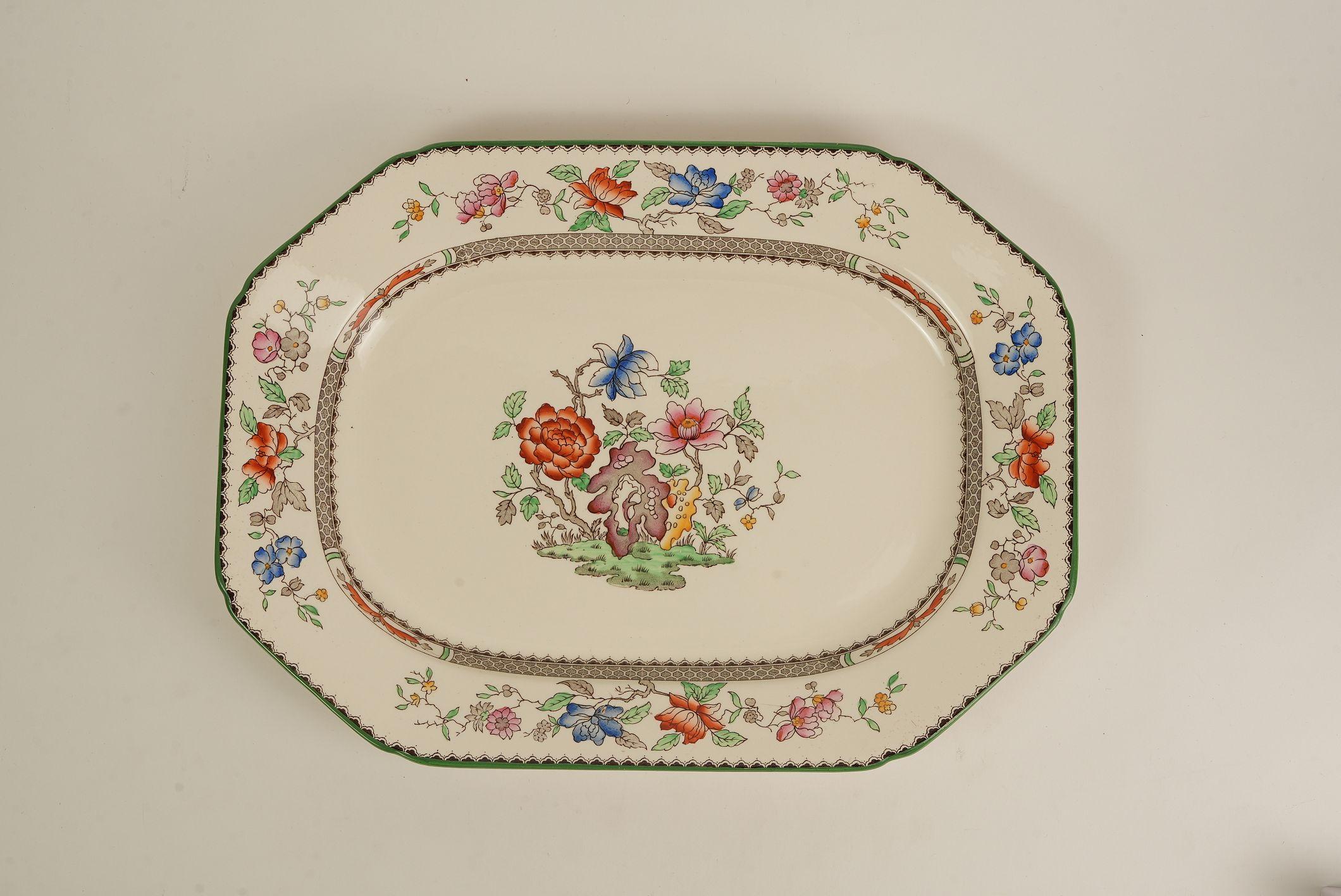 61-piece Spode Chinese Rose Pattern Dinner Service For Sale 11
