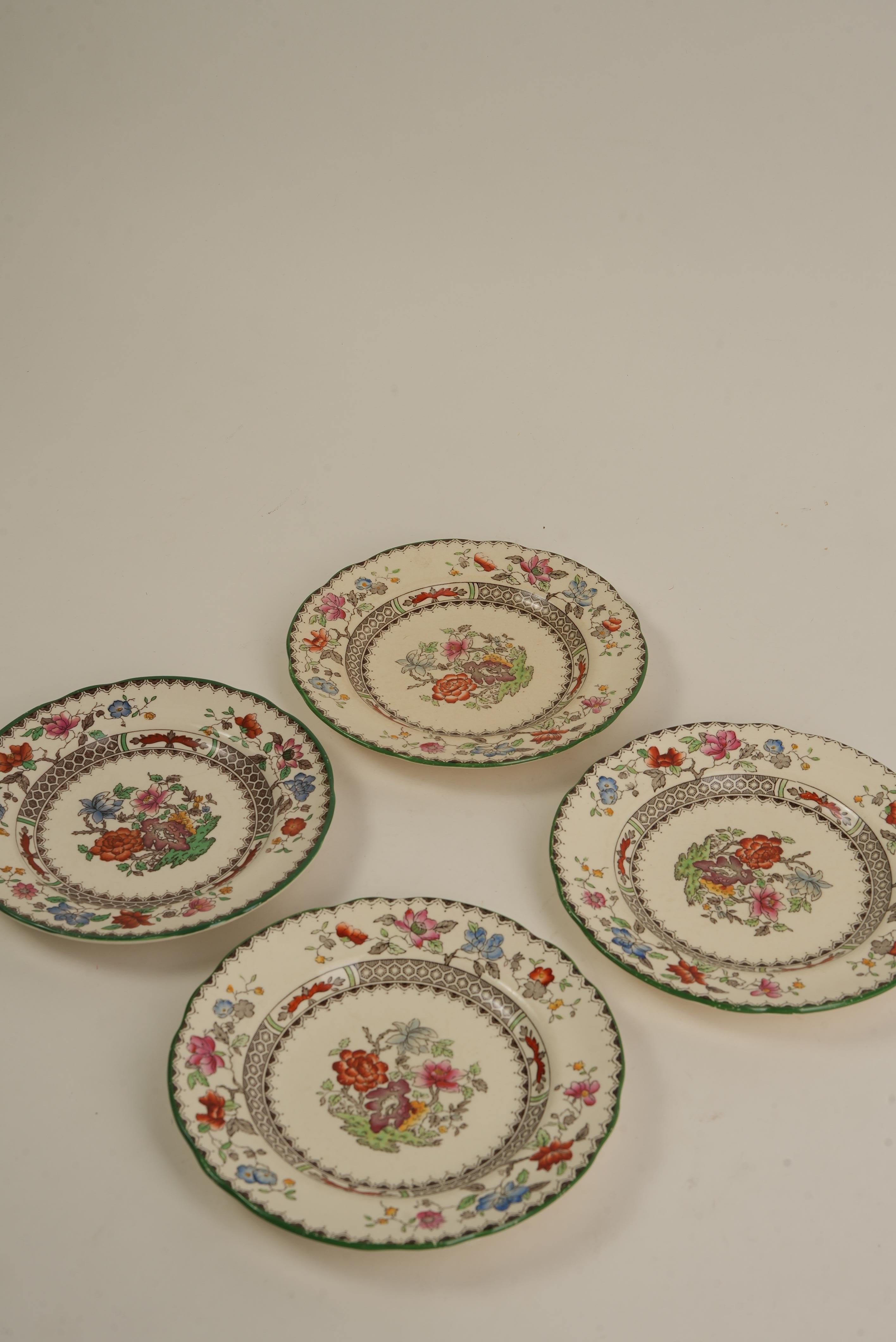 61-teiliges Tafelservice mit chinesischem Rosenmuster von Spode (Regency) im Angebot