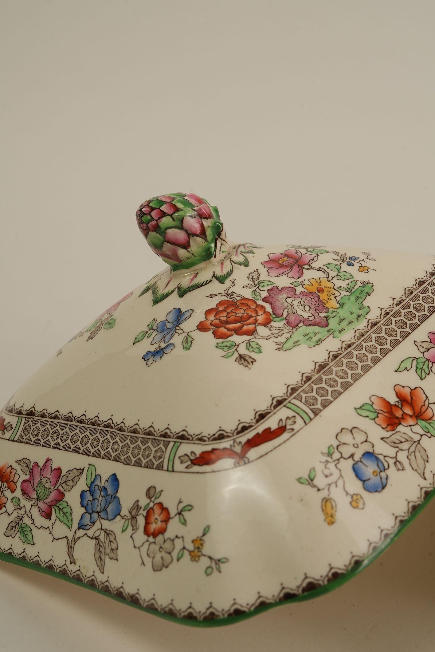 Early 20th Century 61-piece Spode Chinese Rose Pattern Dinner Service For Sale