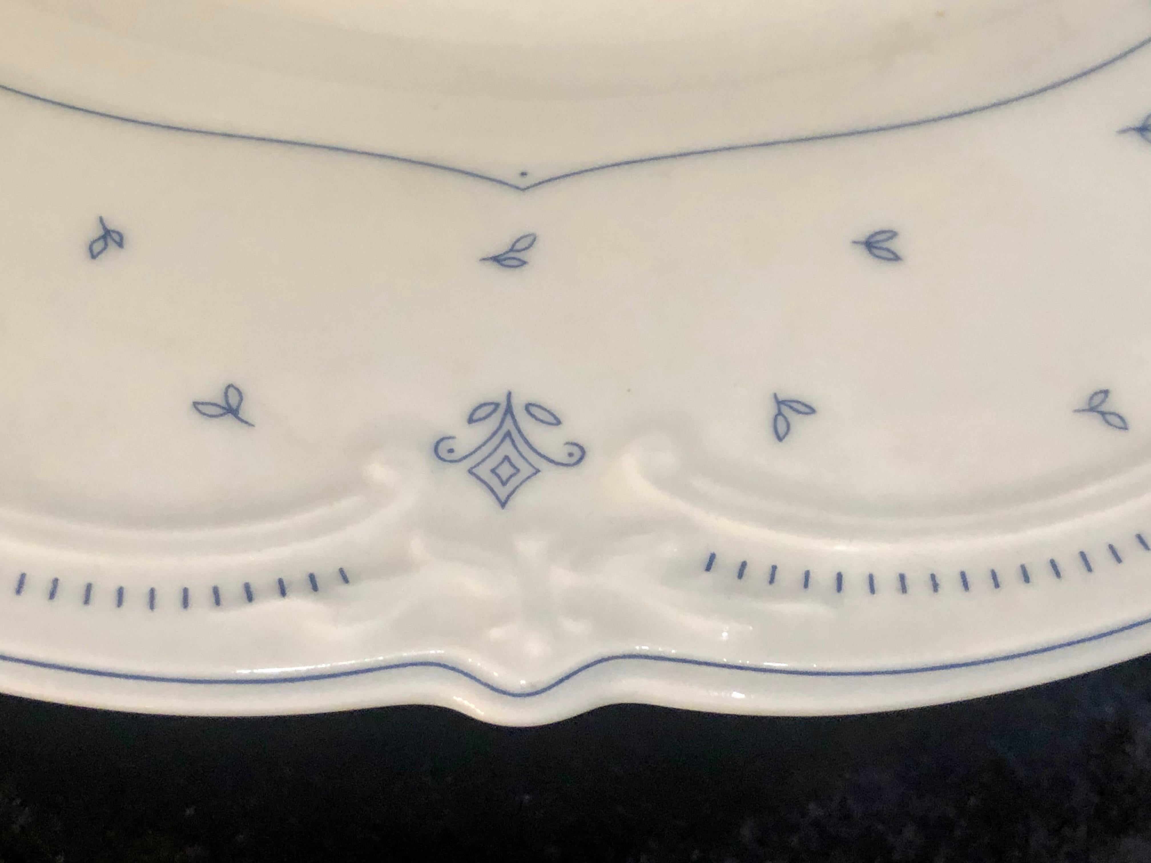 61 Pieces Hutschenreuther Porcelain Dinner Set, Fleur De Lis Blue Pattern 5