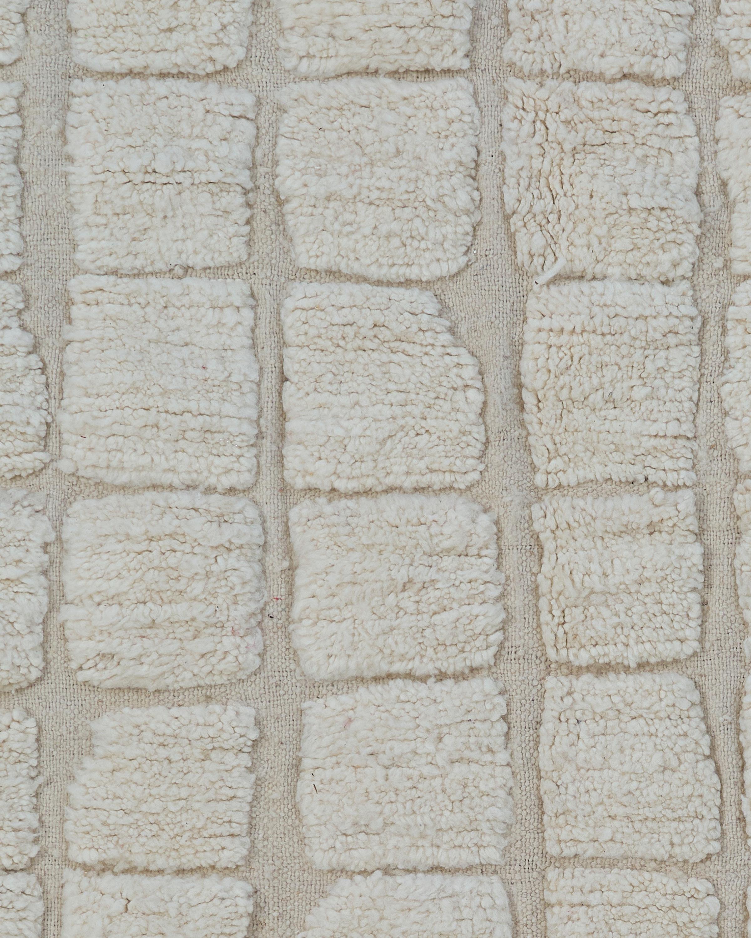 Hand-Crafted 6’1” x 9’7.5” Columba Ivory Handmade Moroccan Wool Beni Ouarain Rug For Sale