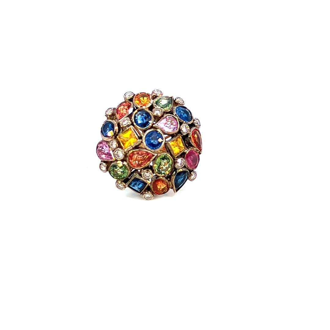 Bague de style ancien sertie de plusieurs saphirs et diamants de 6,10 carats Bon état - En vente à New York, NY