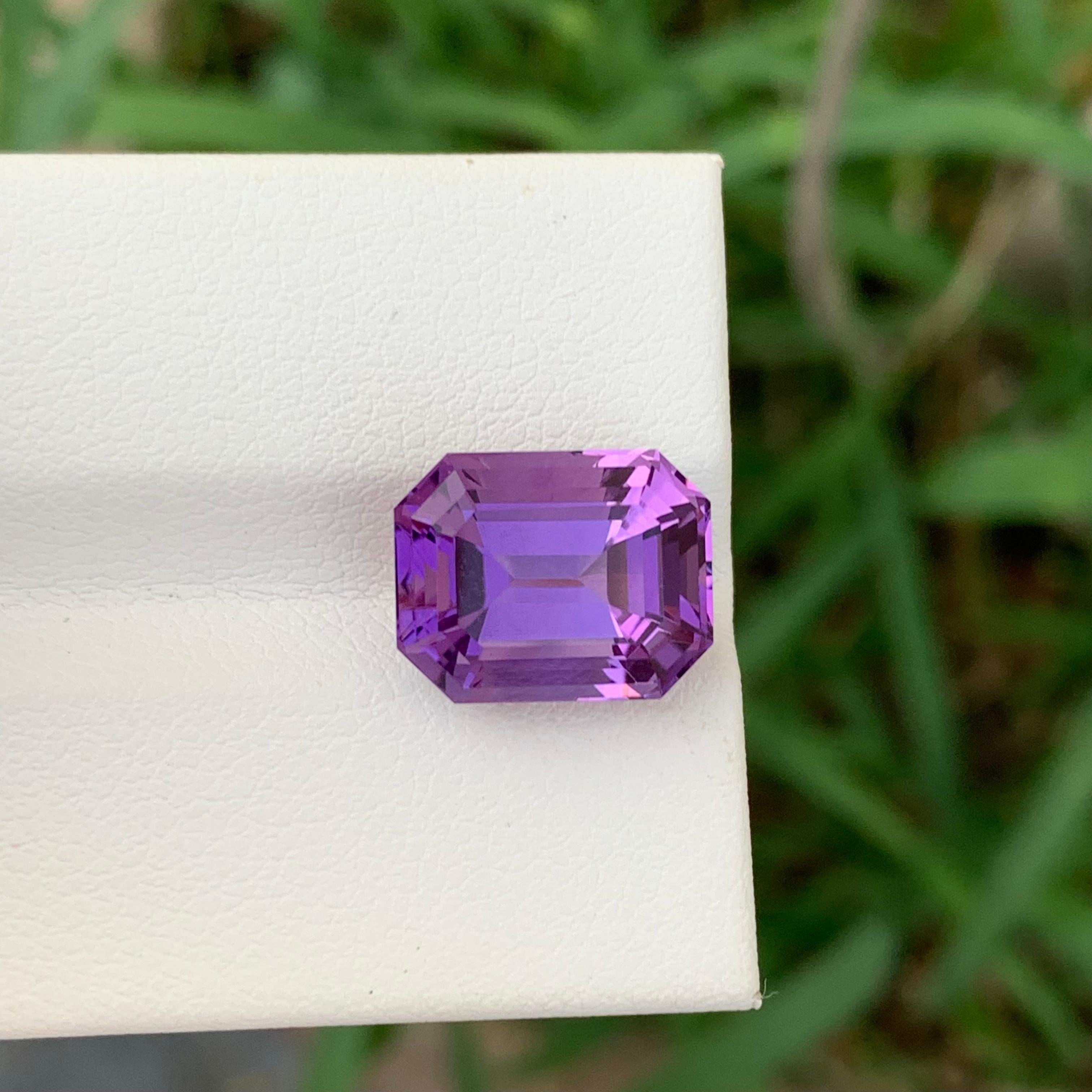 6.10 Karat natürlicher loser Amethyst-Smaragd in Smaragdform für die Schmuckherstellung (Arts and Crafts) im Angebot