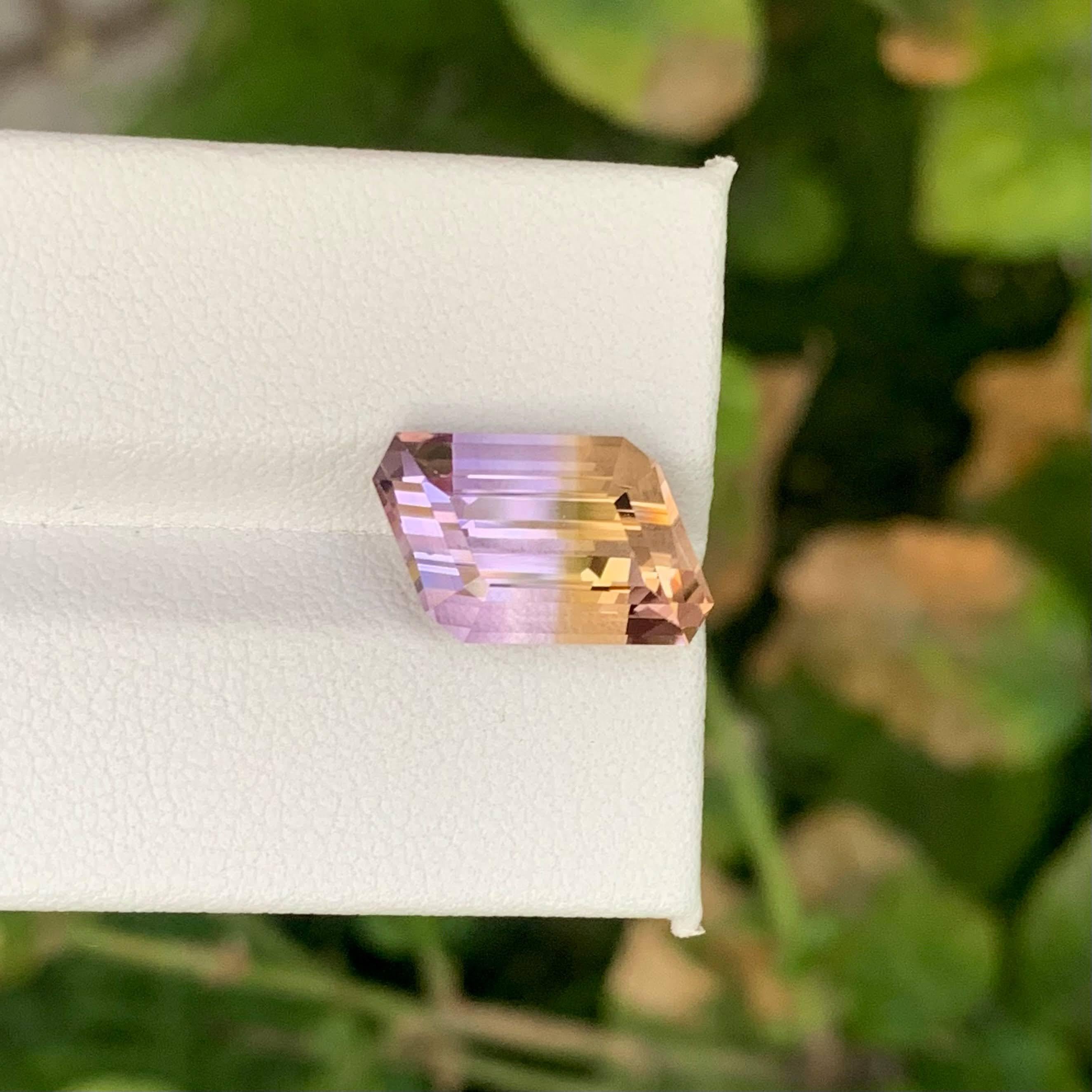 Gewicht 6,10 Karat 
Abmessungen 11,6x8,9x7,7 mm
Behandlung Keine 
Herkunft Bolivien
Klarheit Loup Clean 
Form Schnitt Mix Fancy 




Dieser auffallende lose Edelstein von 6,10 Karat zeigt einen seltenen und faszinierenden zweifarbigen Kontrast aus