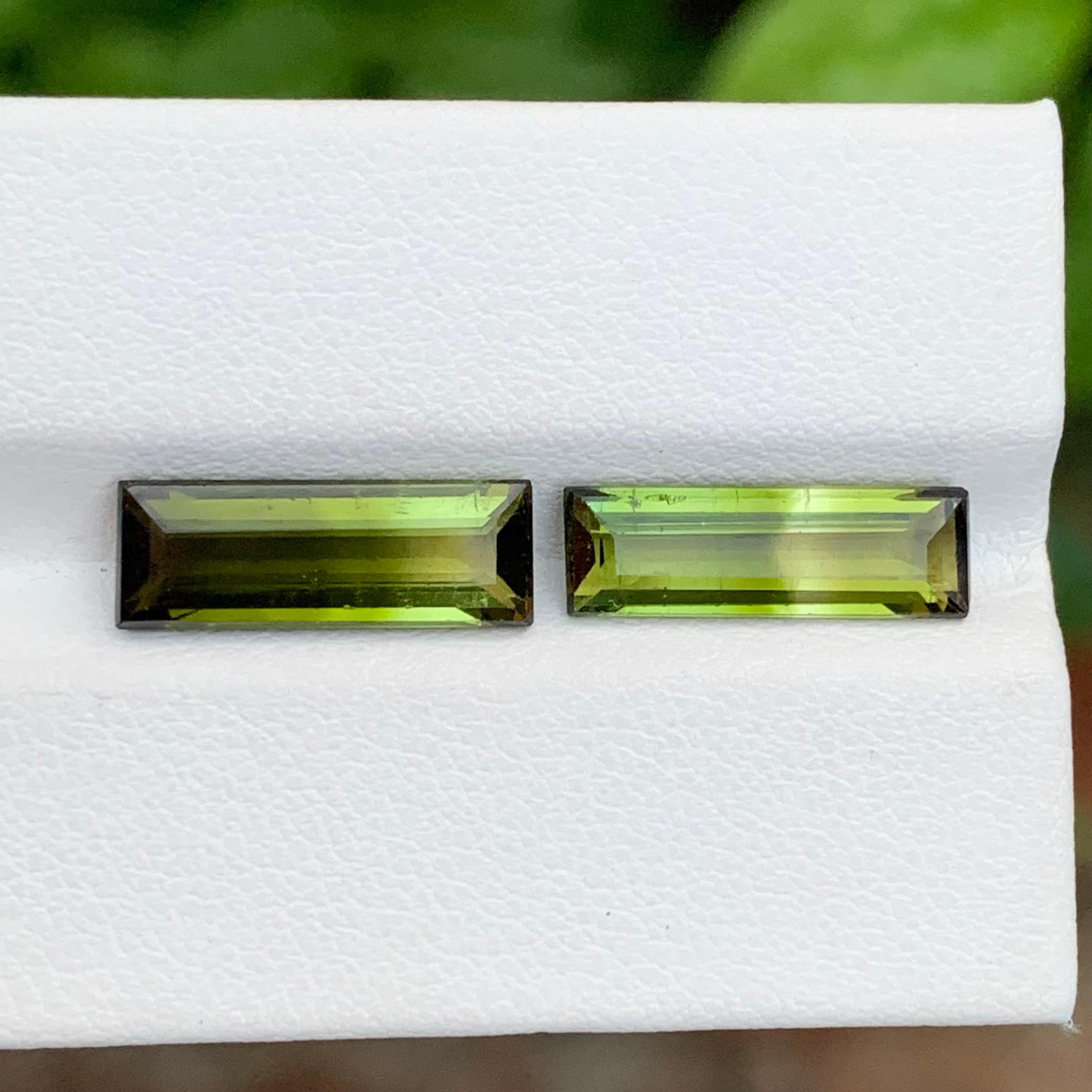 Tourmaline naturelle non sertie bicolore de 6.10 carats en forme d'émeraude pour bijoux Neuf - En vente à Peshawar, PK