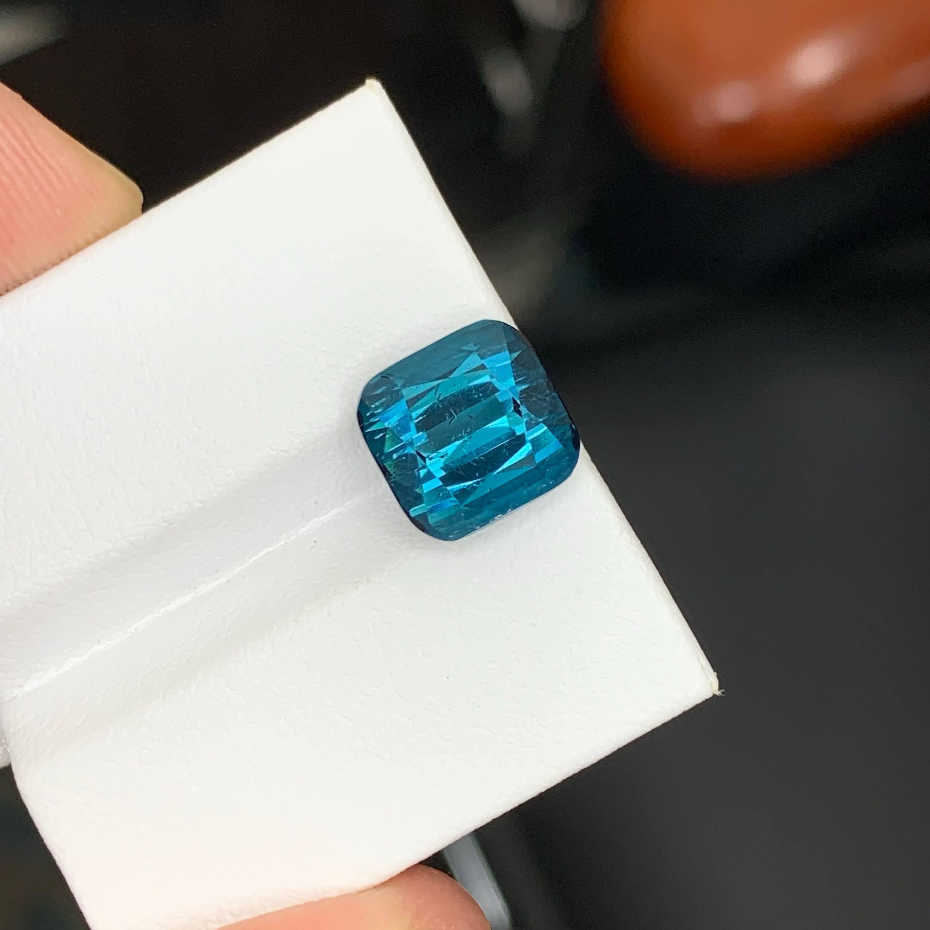 6.10 carati di tormalina blu Lagoon naturale sfusa con taglio a cuscino Gemma afgana in vendita 4