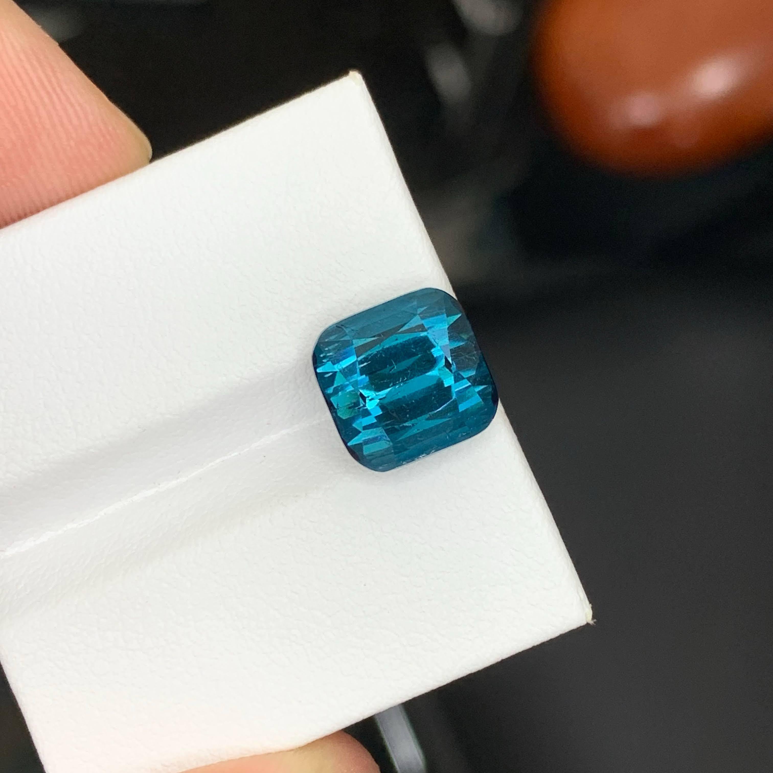 6.10 carati di tormalina blu Lagoon naturale sfusa con taglio a cuscino Gemma afgana in vendita 1