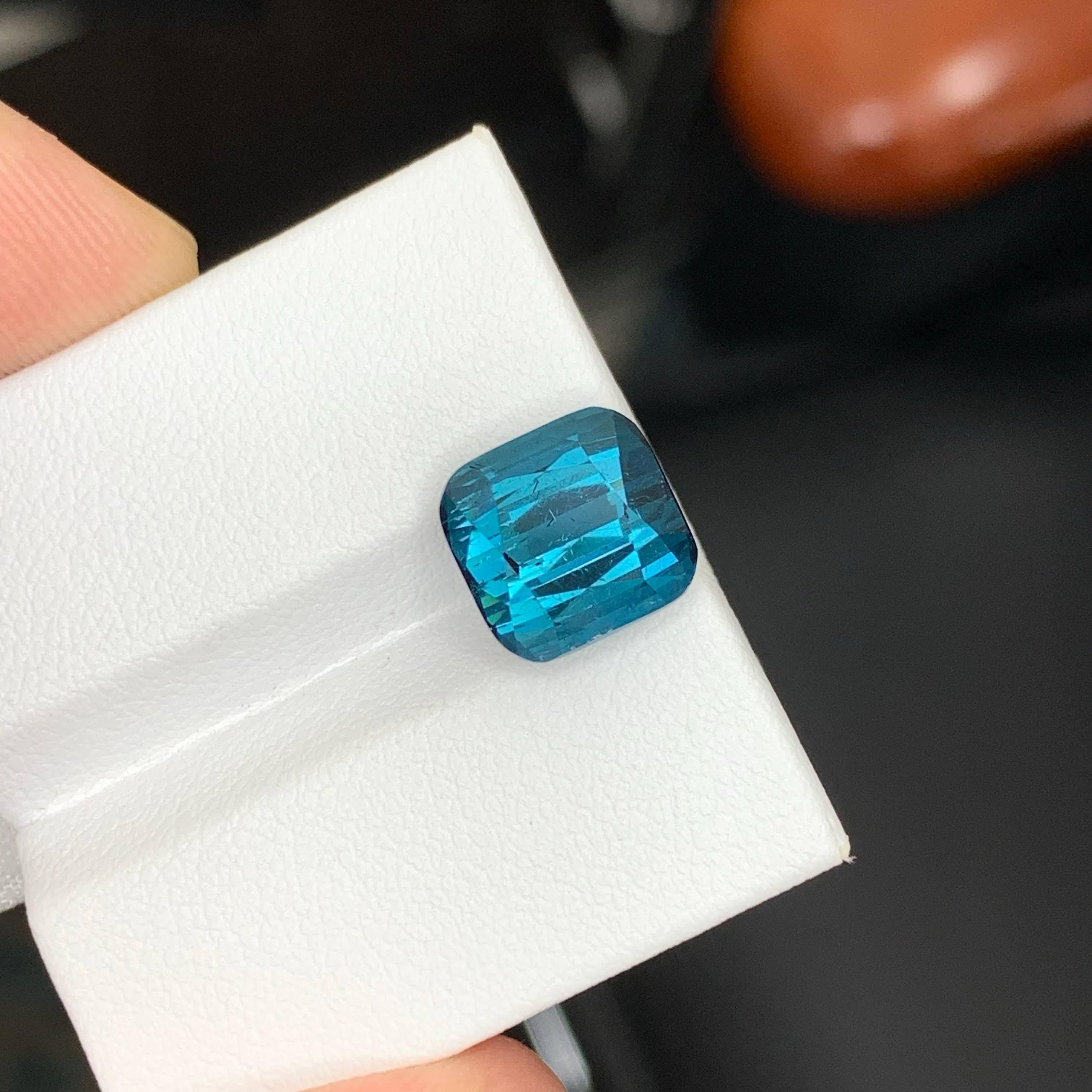 6.10 carati di tormalina blu Lagoon naturale sfusa con taglio a cuscino Gemma afgana in vendita 2