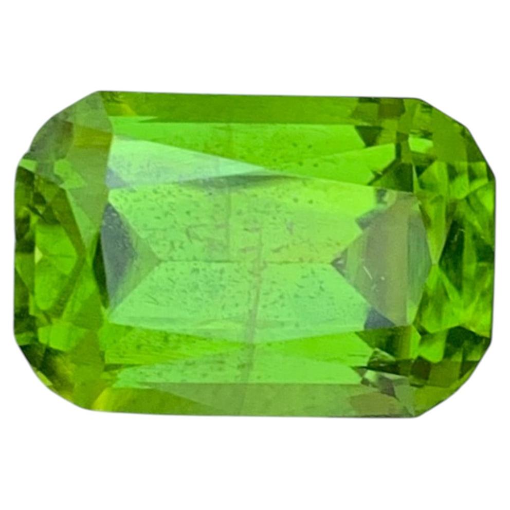 6.10 Karat Natürlicher Peridot Cushion Cut Edelstein