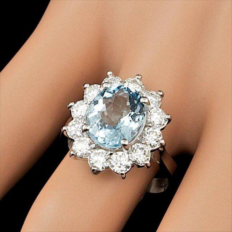 Women's 6.10 Carats Natural Aquamarine and Diamond 14k Solid White Gold Ring For Sale